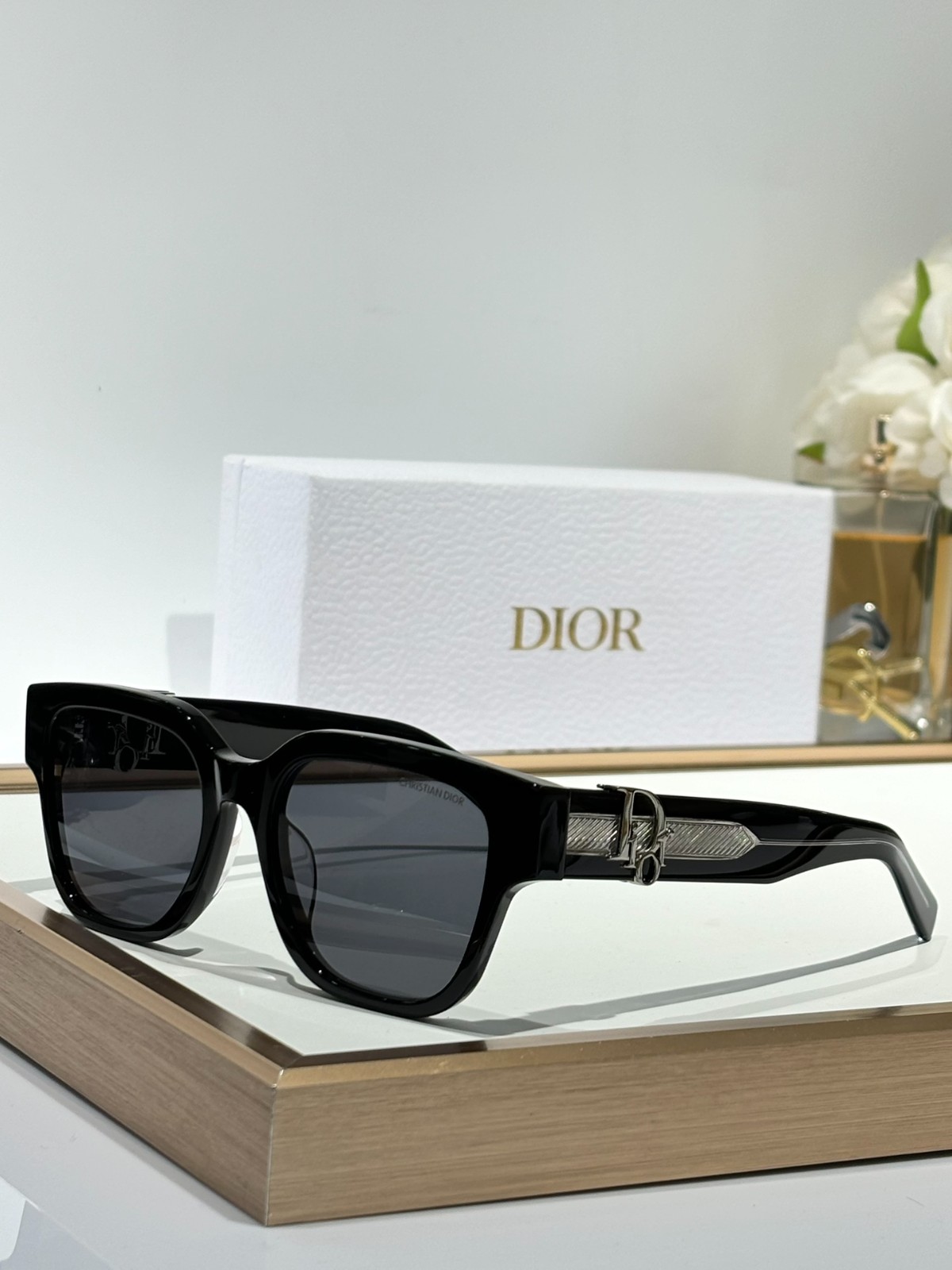 DIOR 01 glasses