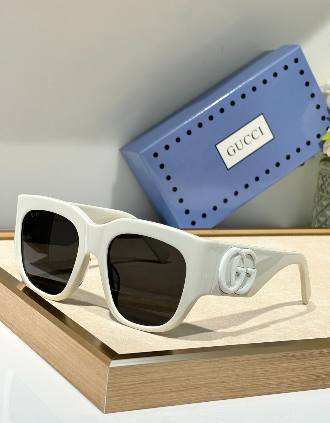 Gucci 02 glasses