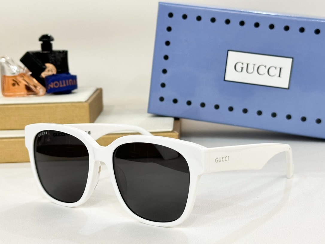 Gucci 02 glasses