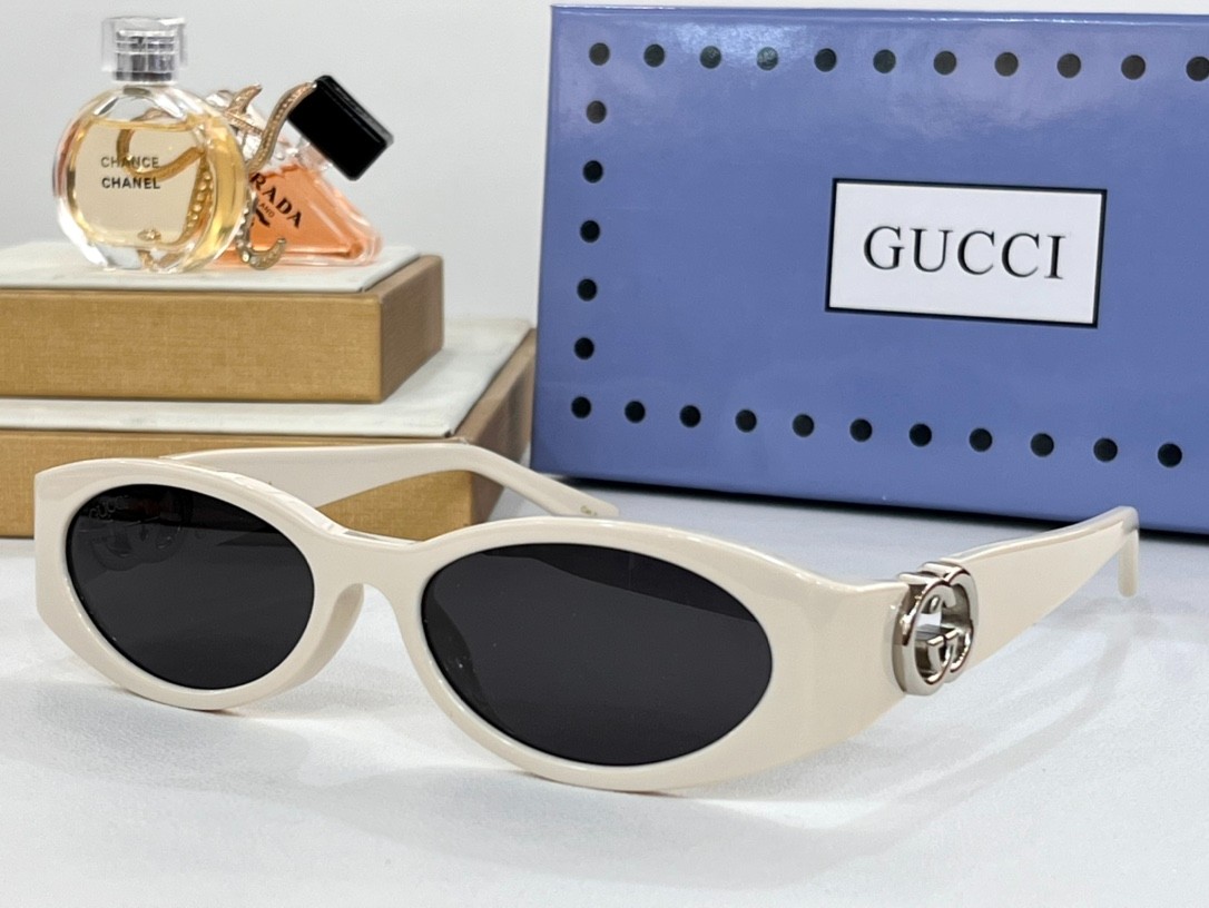 Gucci 02 glasses