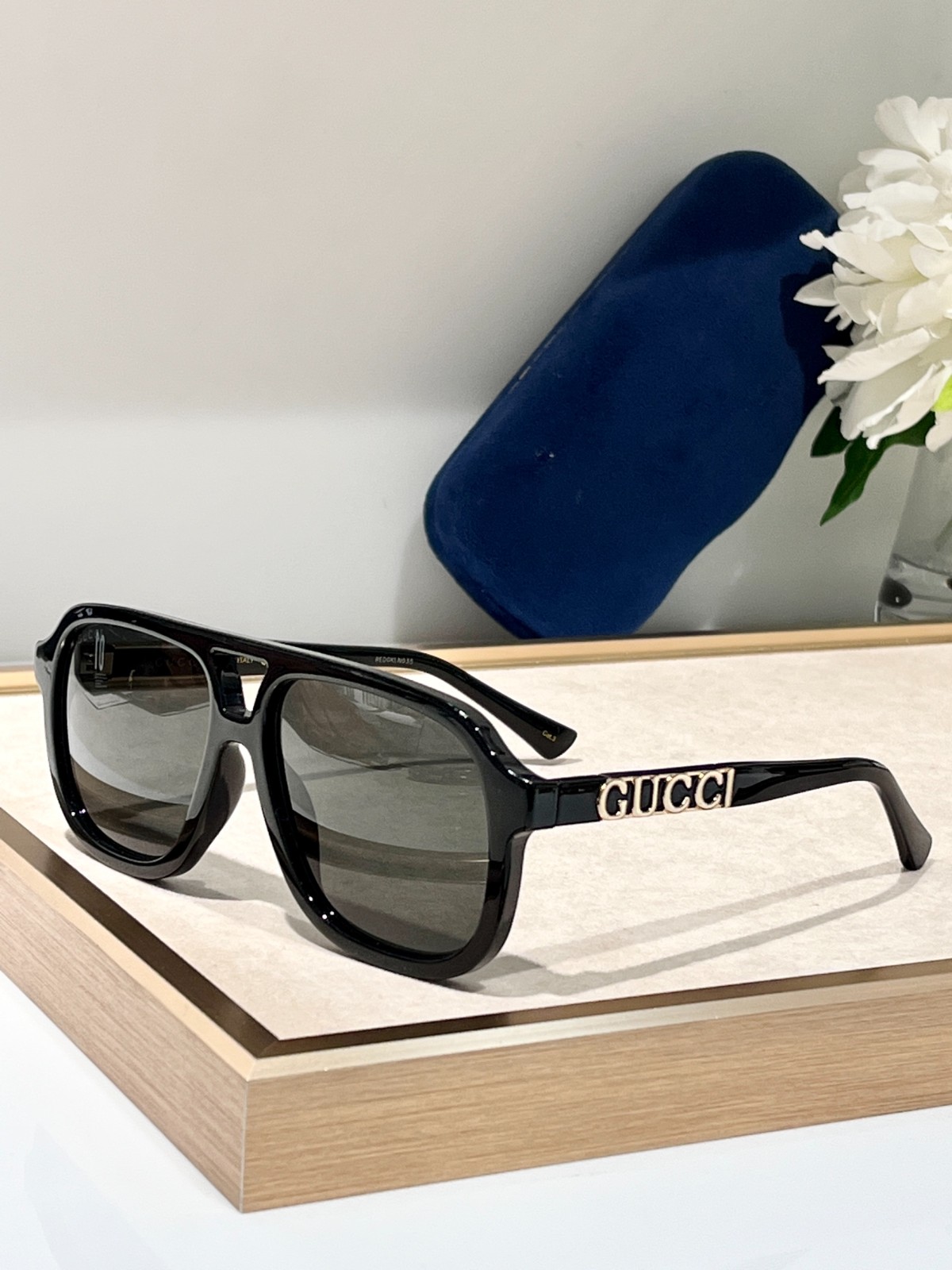 Gucci 02 glasses