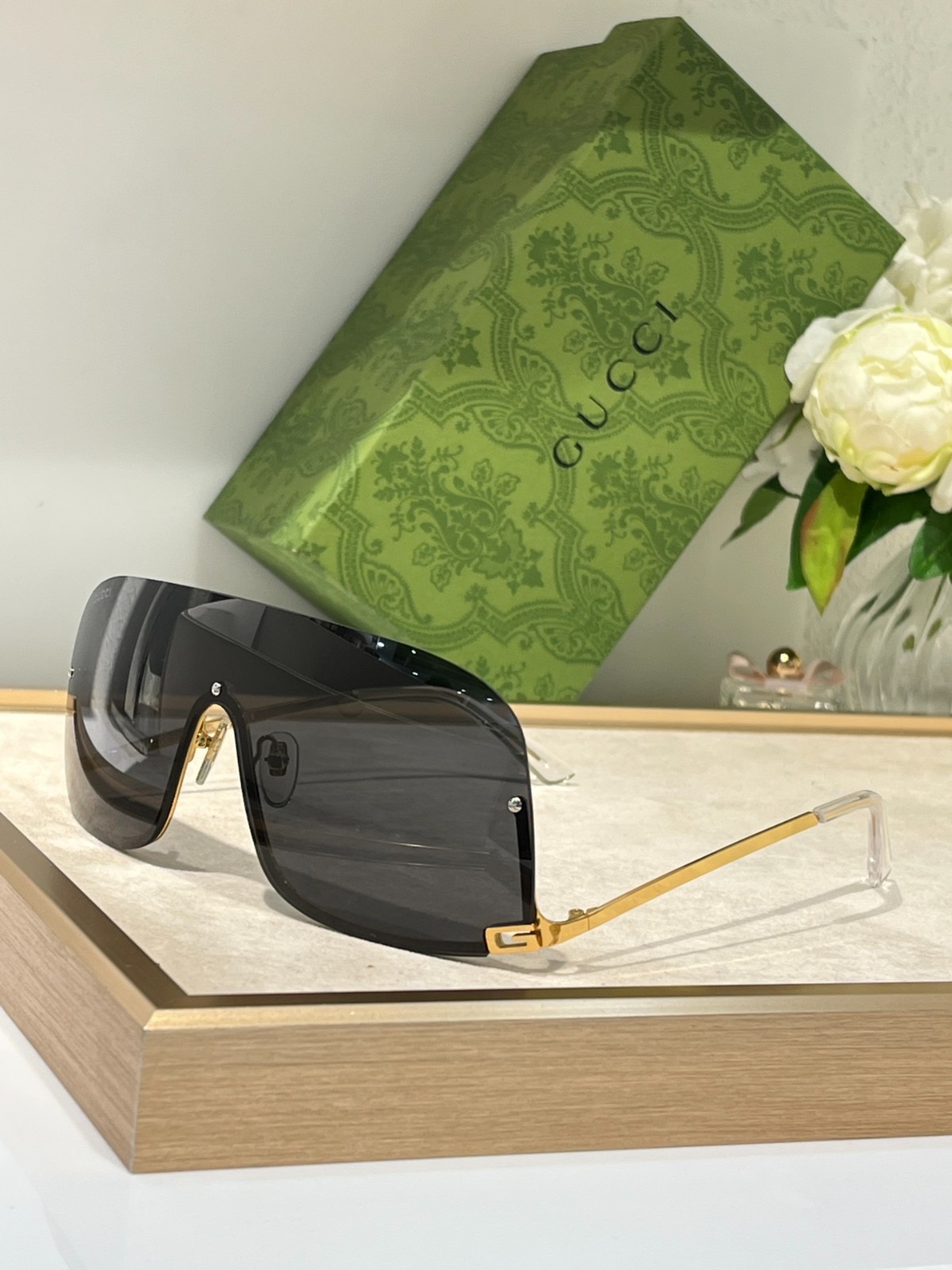 Gucci 02 glasses