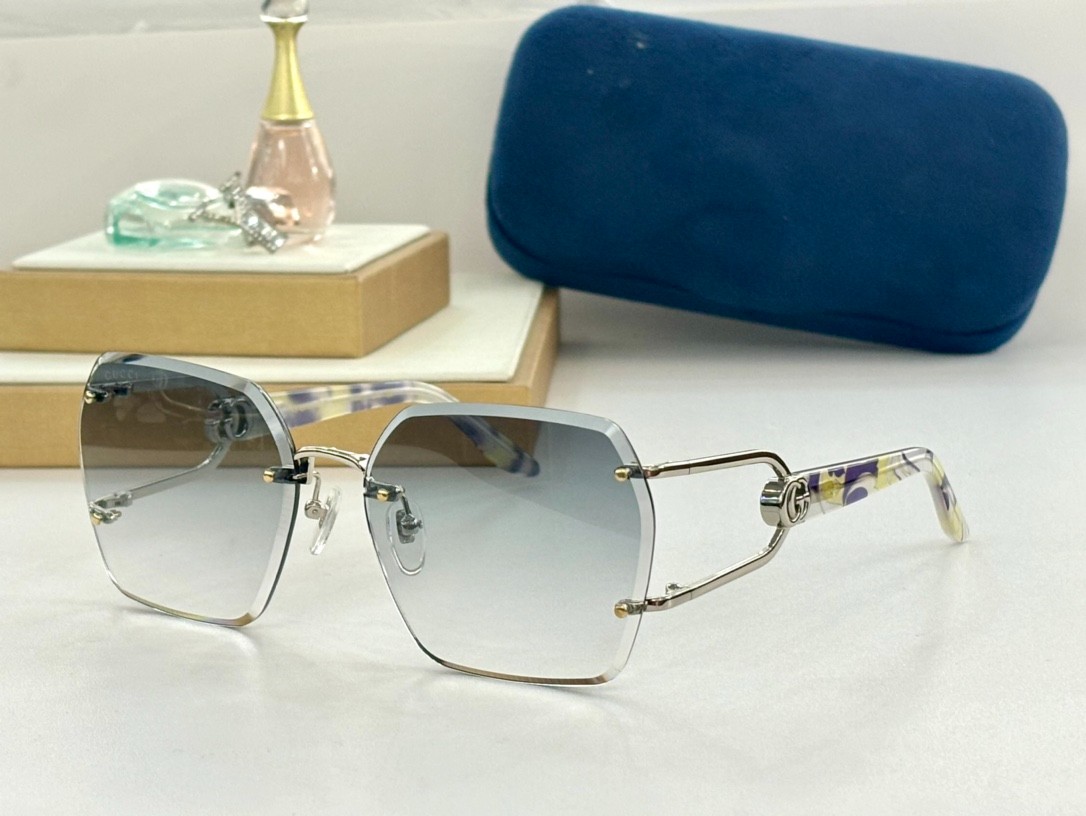 Gucci 02 glasses