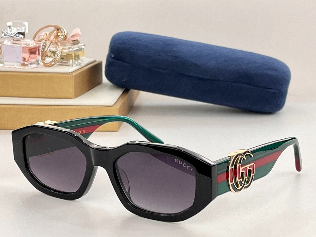 Gucci 02 glasses