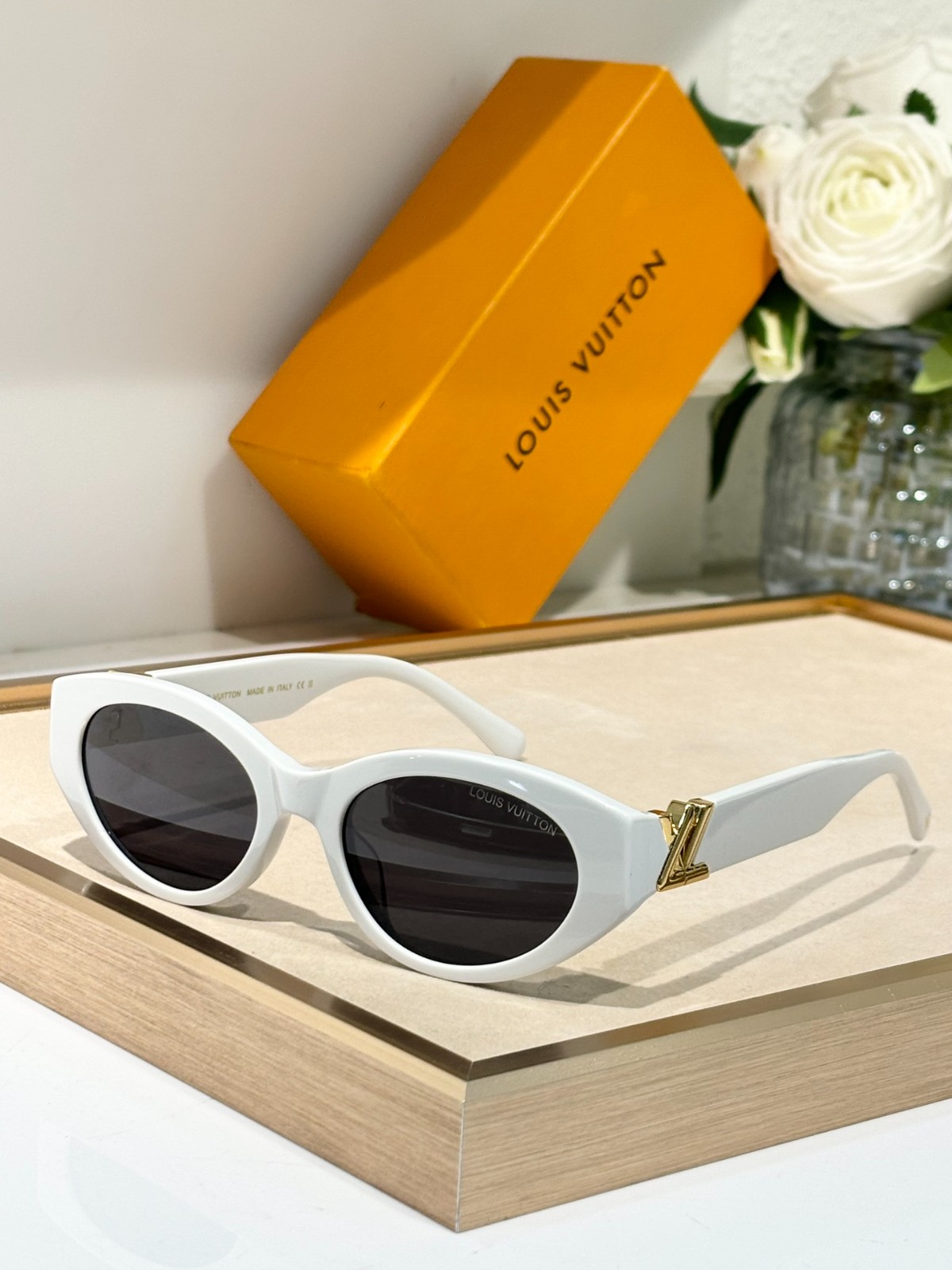 LV 02 glasses