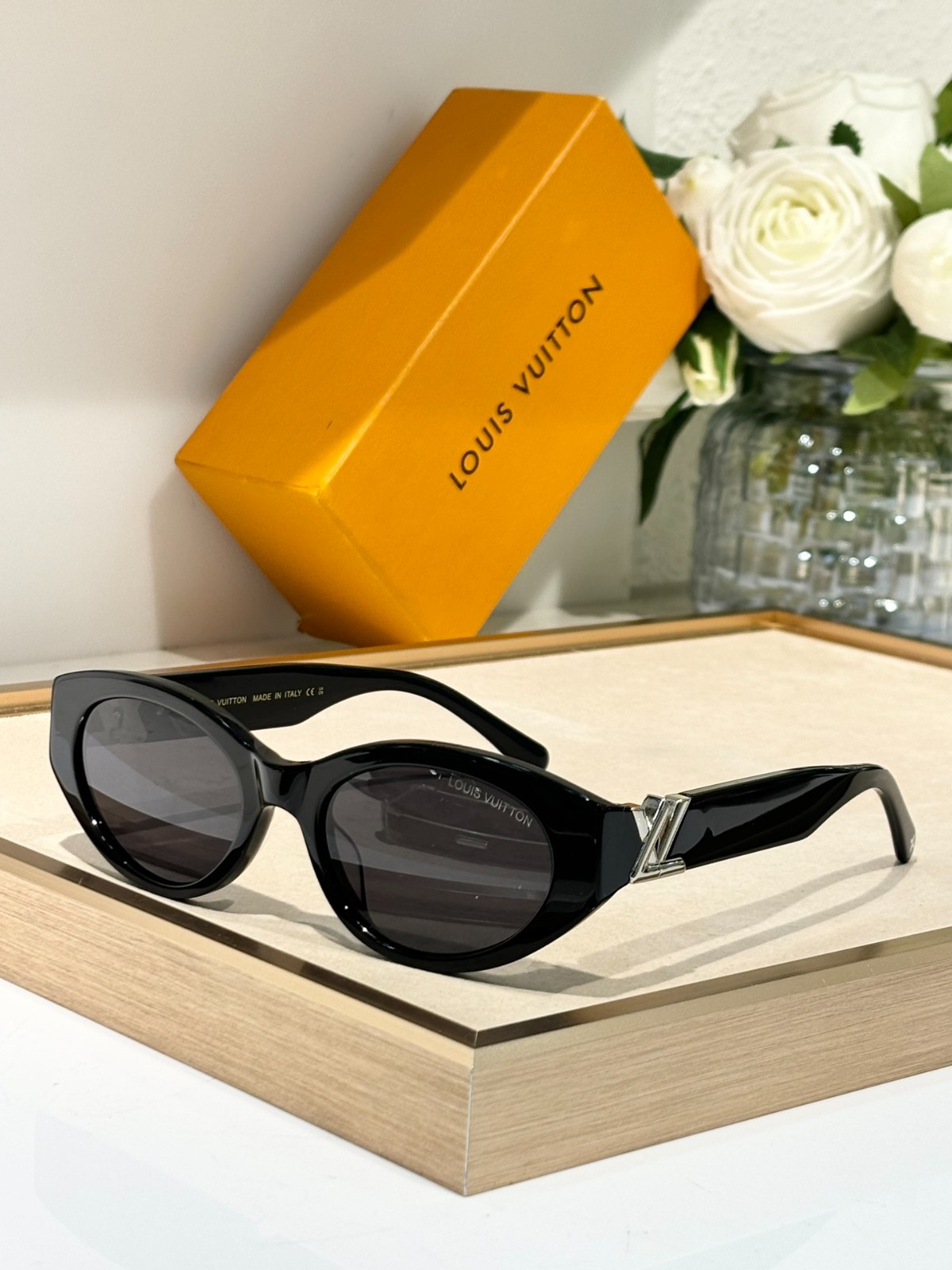 LV 02 glasses