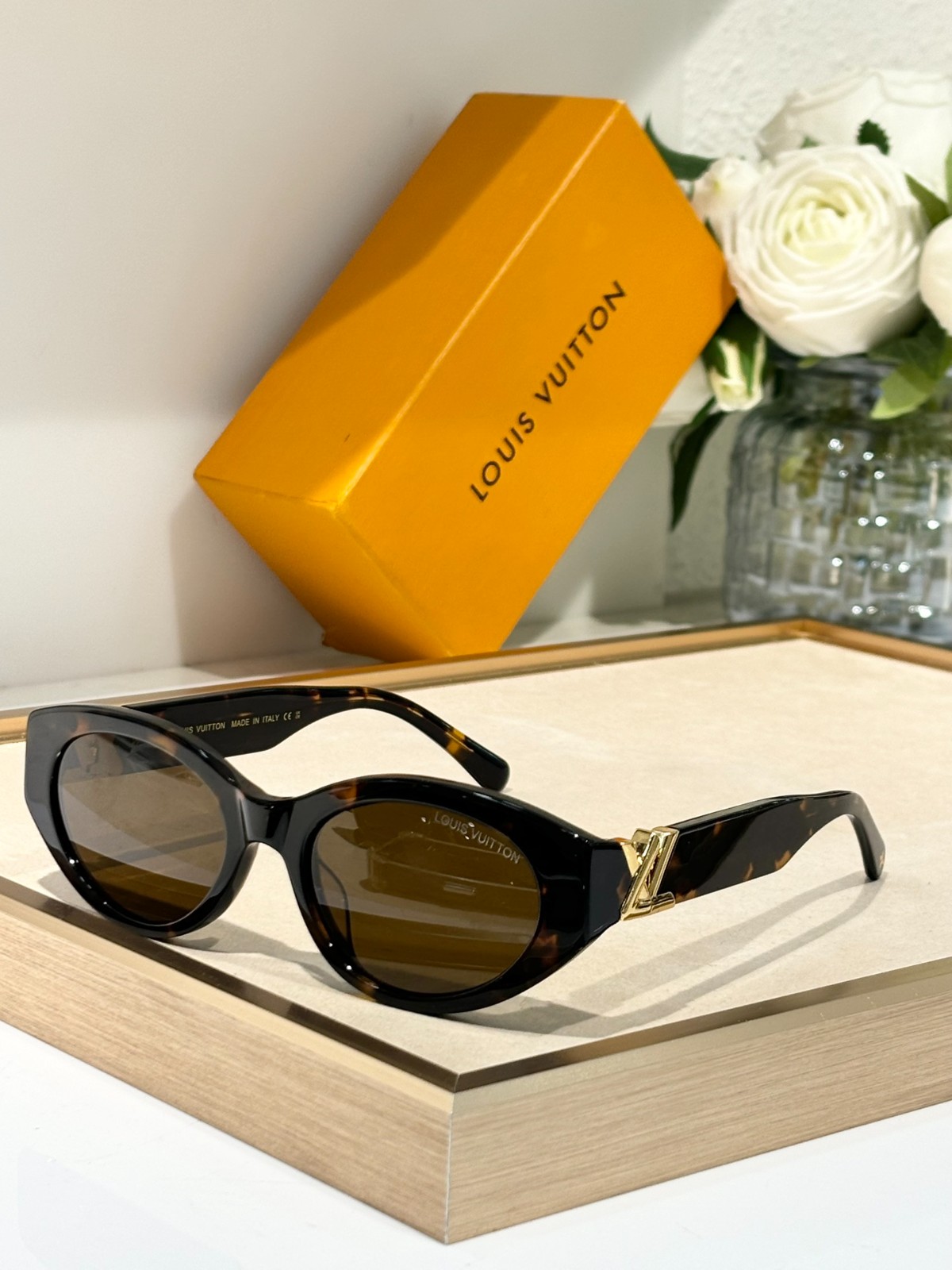 LV 02 glasses
