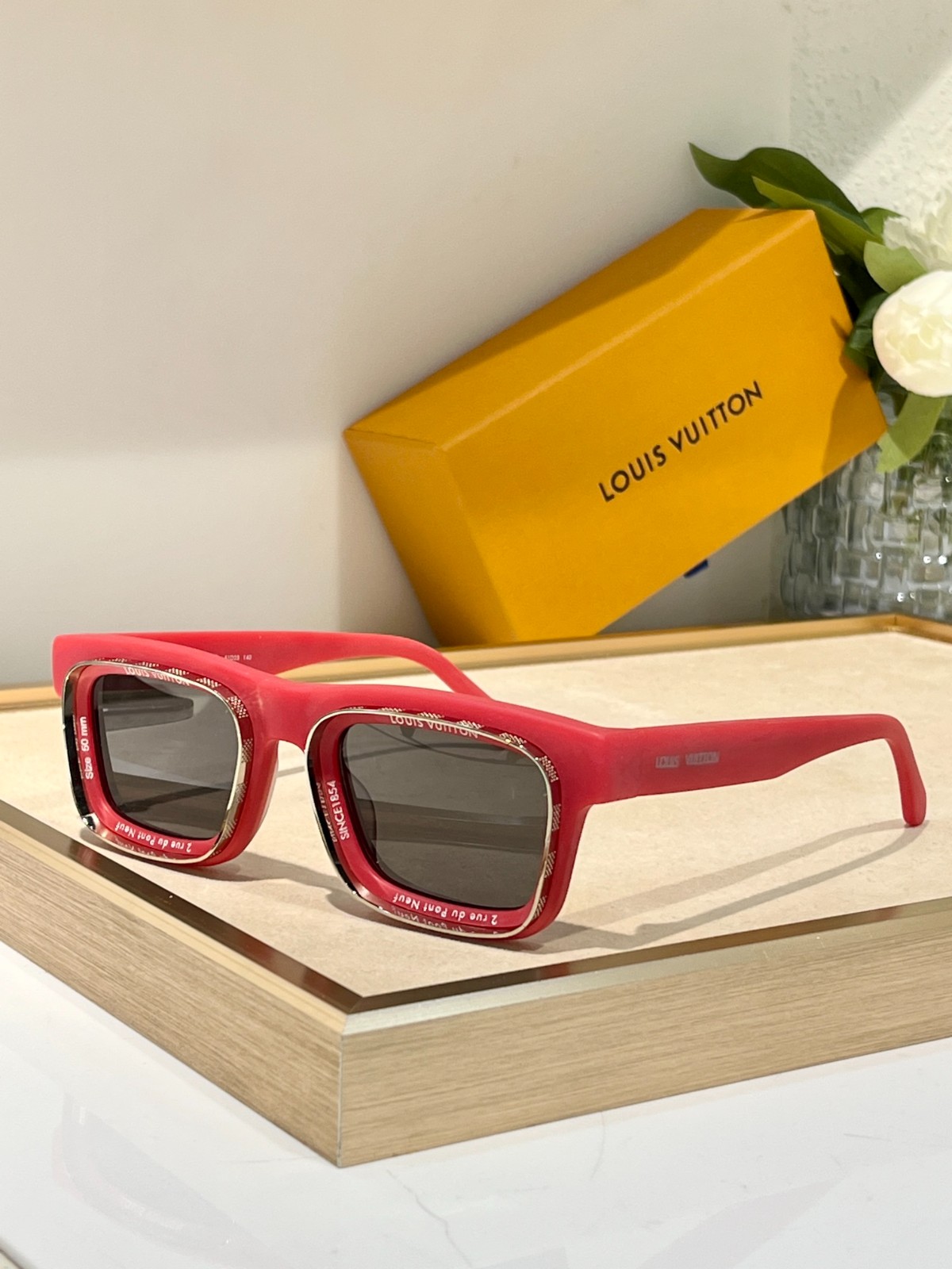 LV 02 glasses