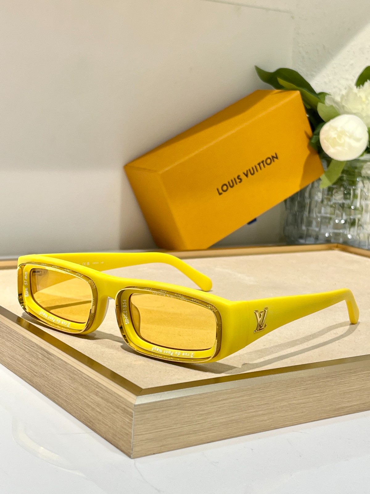 LV 02 glasses
