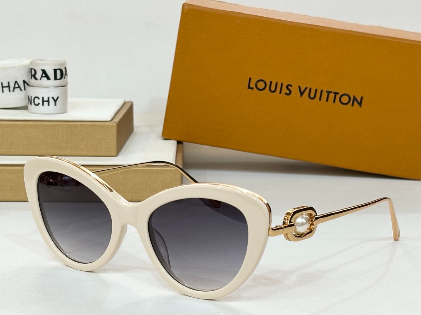 LV 01 glasses