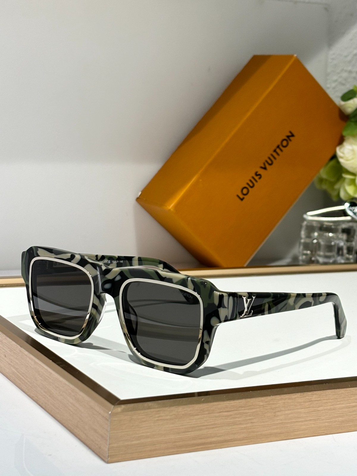 LV 01 glasses