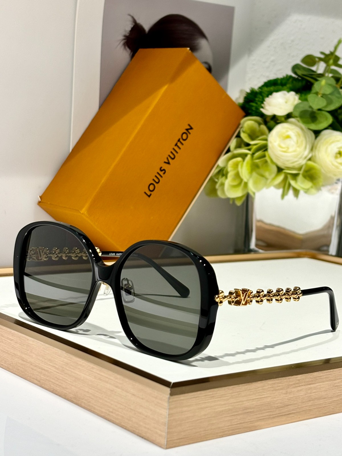 LV 01 glasses
