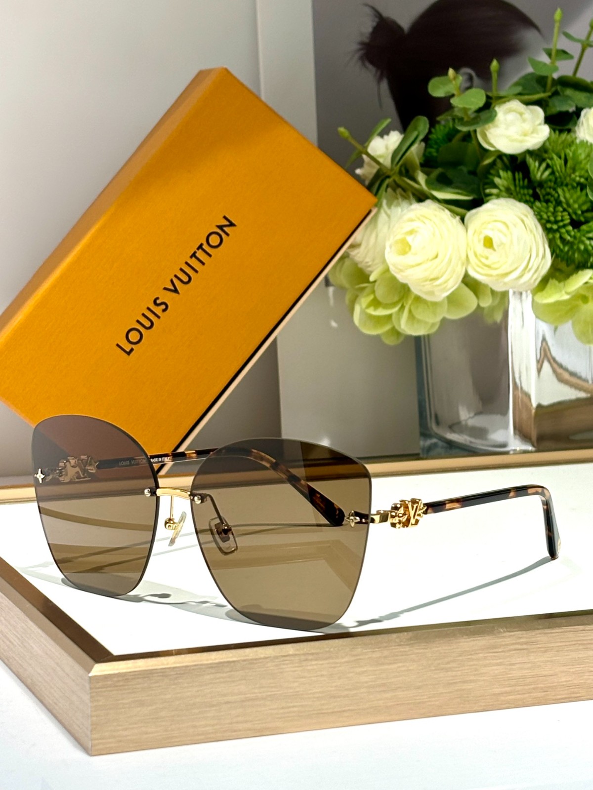 LV 01 glasses