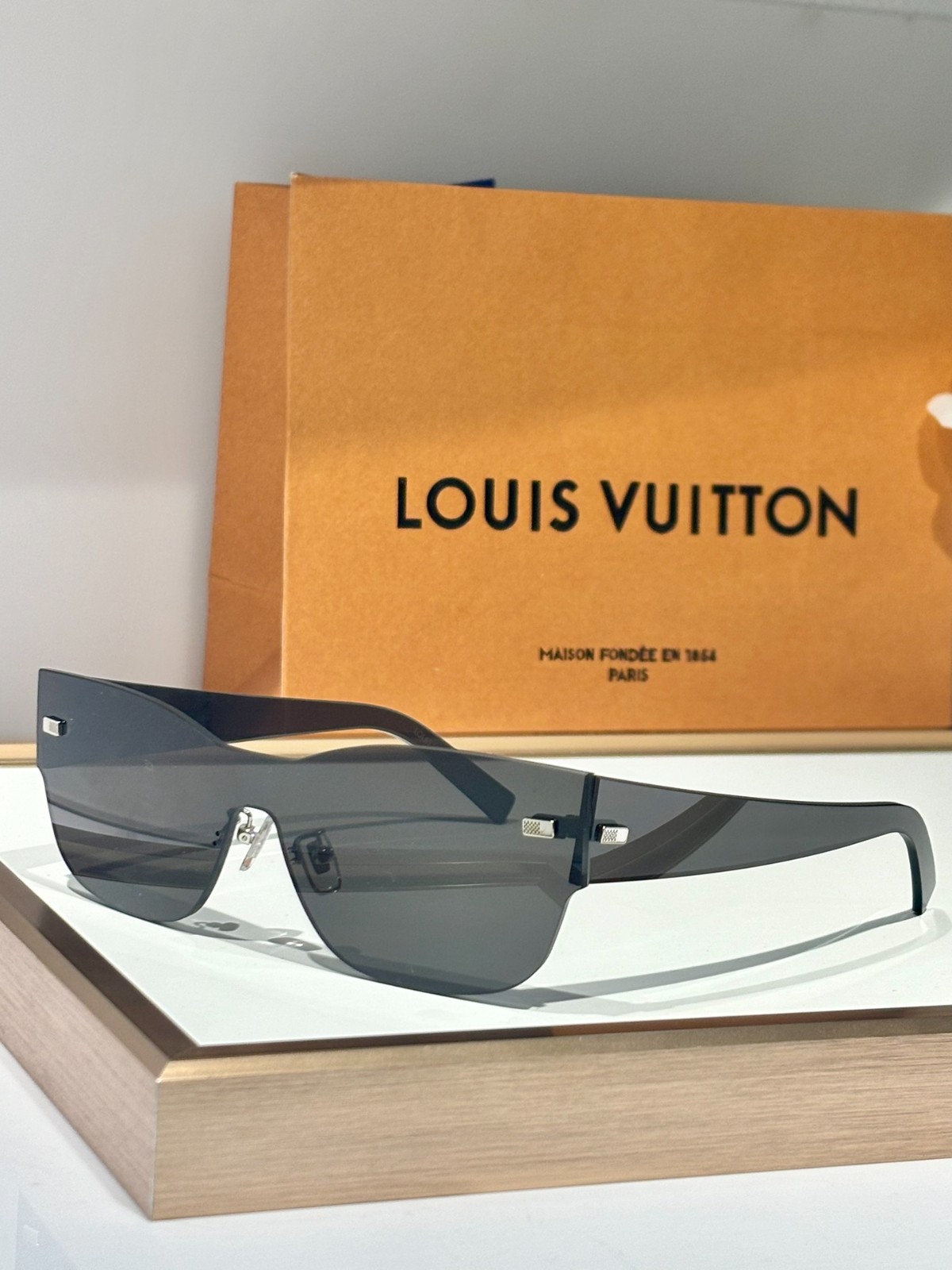 LV 01 glasses