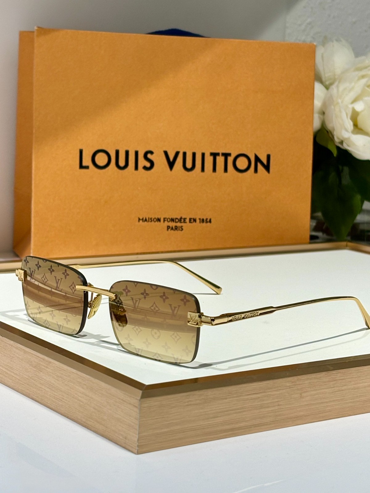 LV 01 glasses