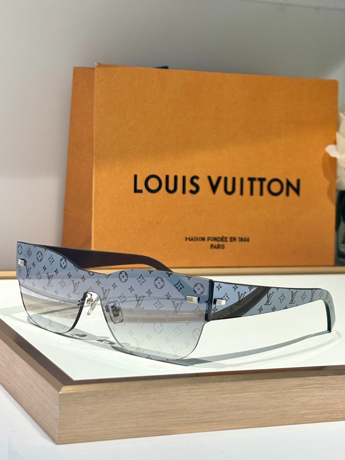 LV 01 glasses