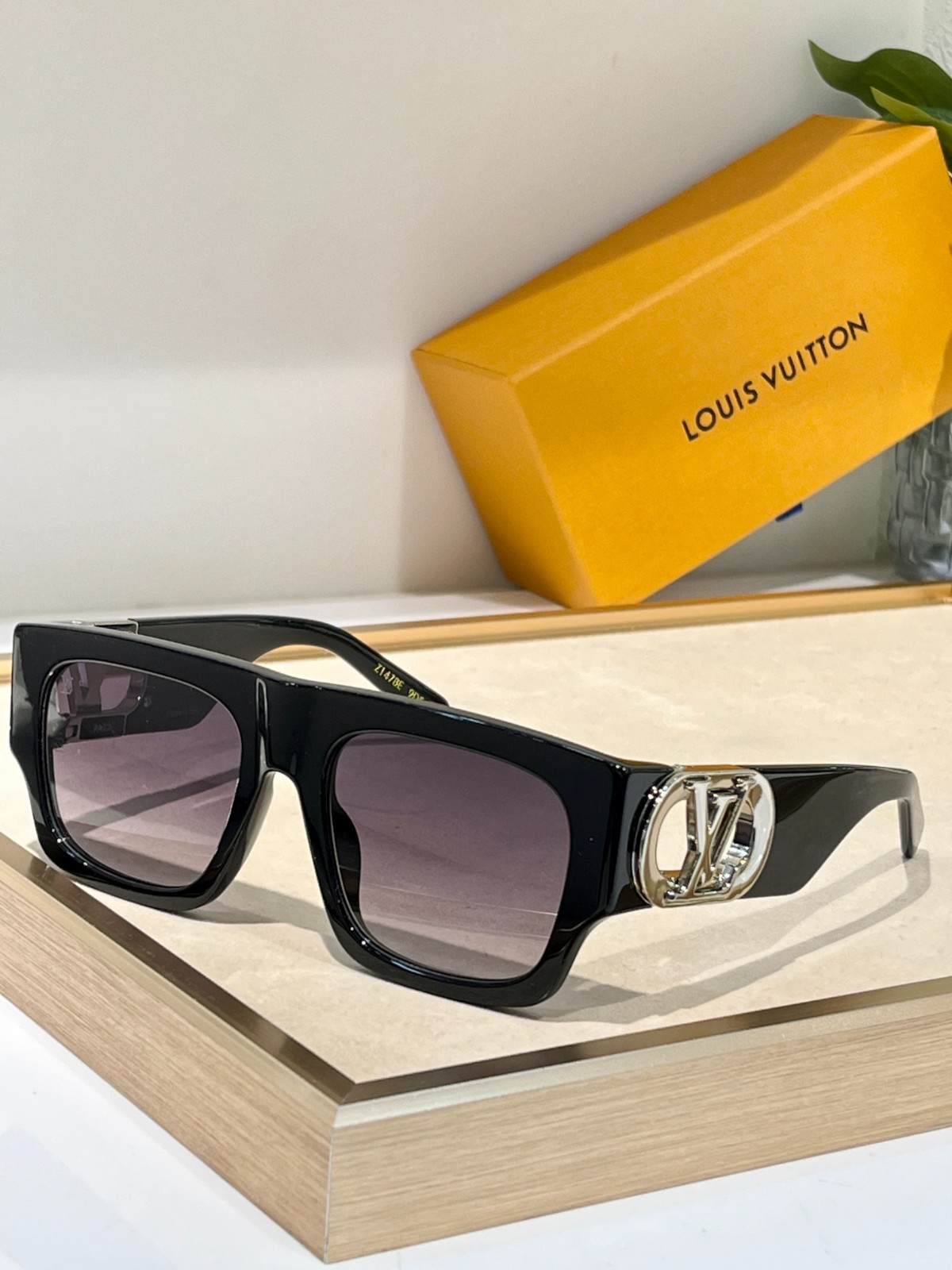 LV 01 glasses