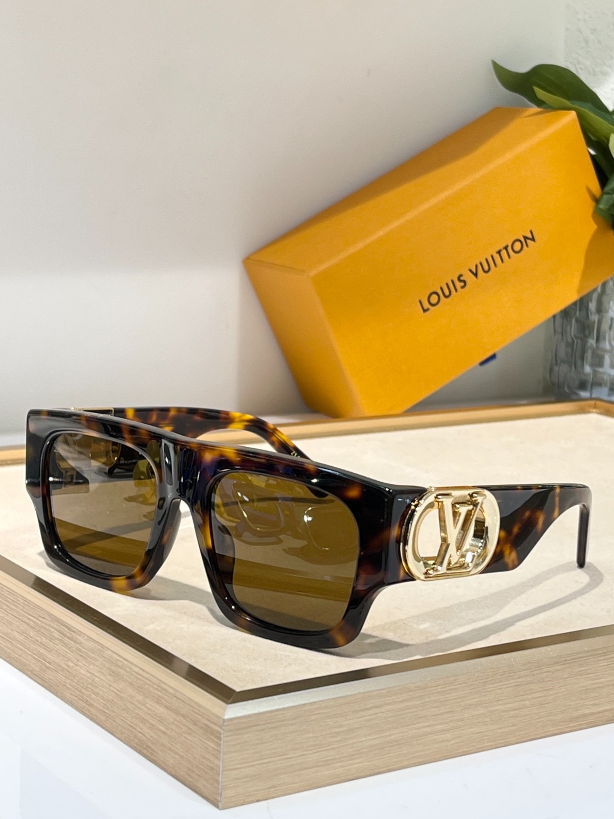 LV 01 glasses