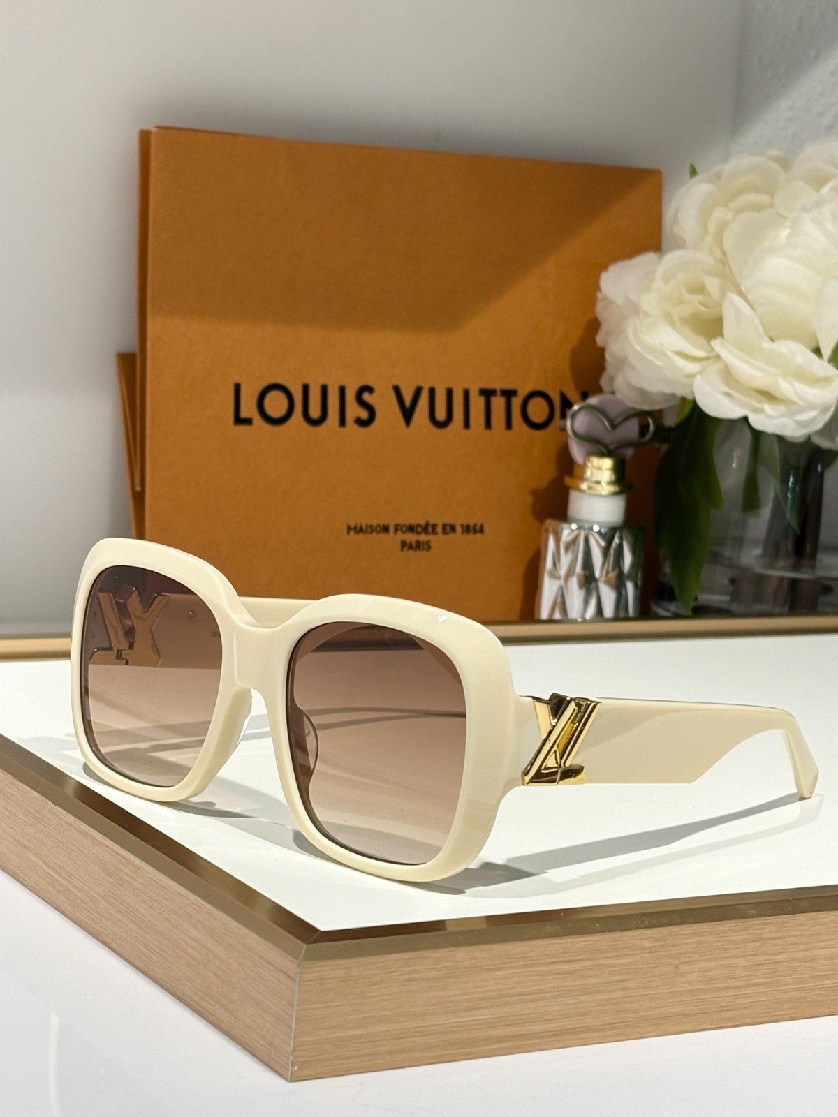 LV 01 glasses