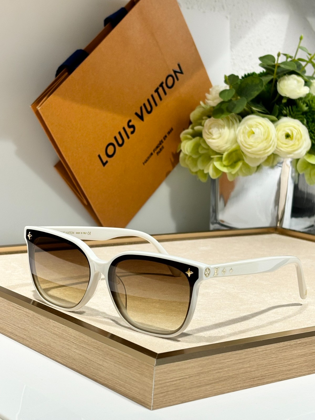 LV 01 glasses