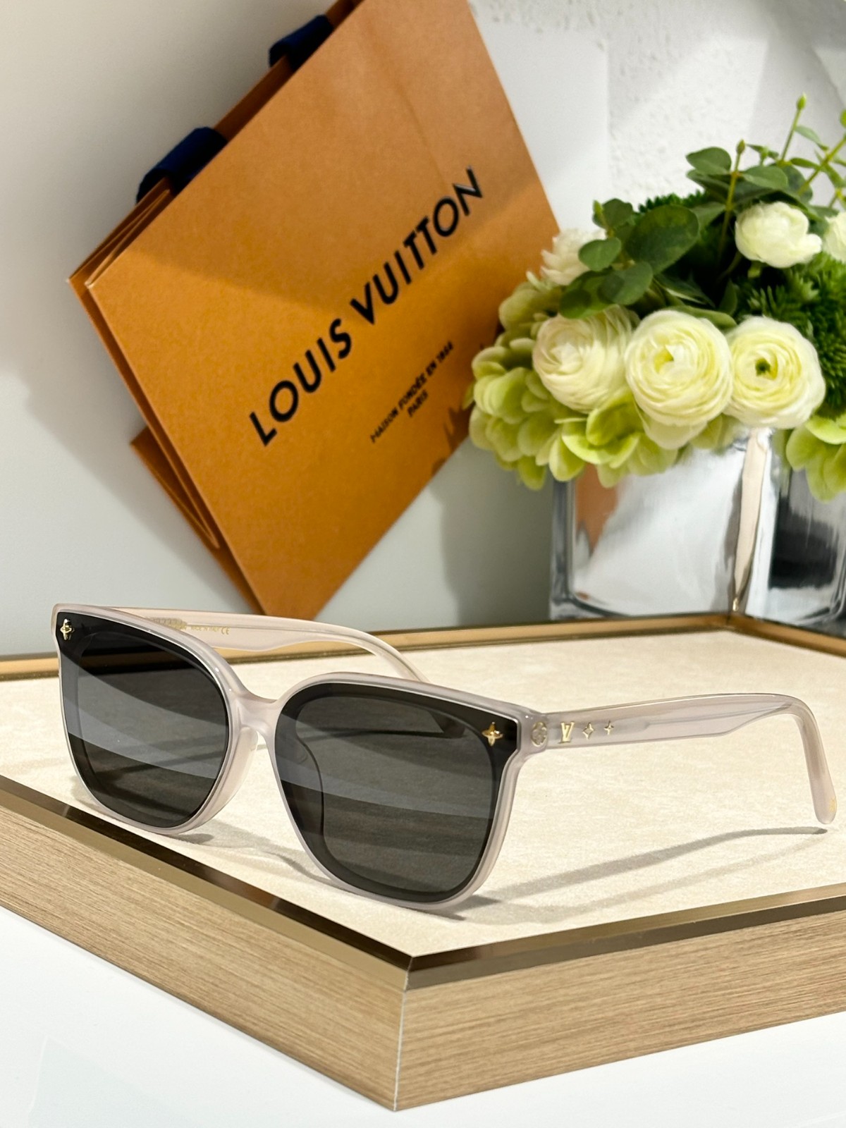 LV 01 glasses