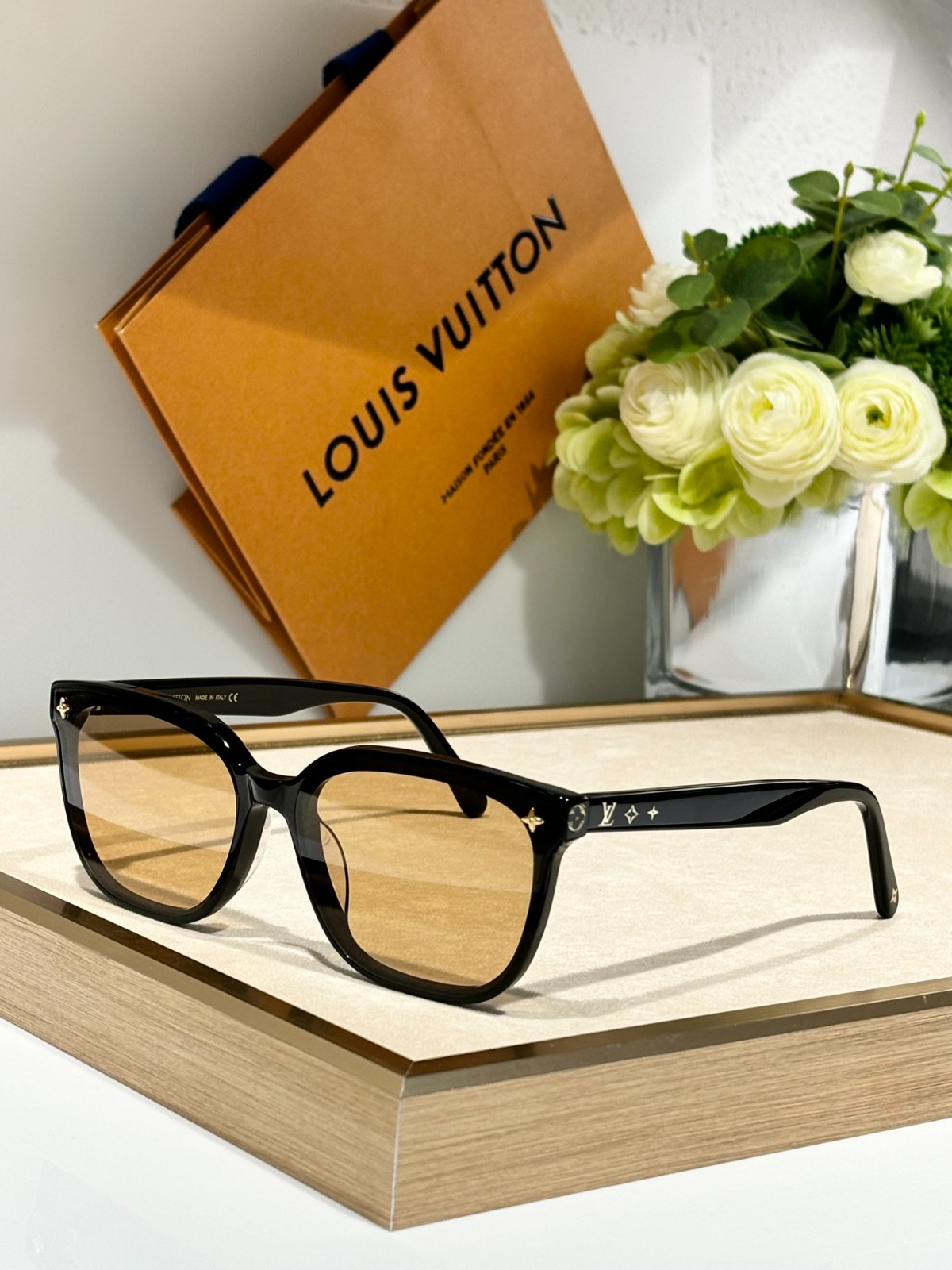 LV 01 glasses