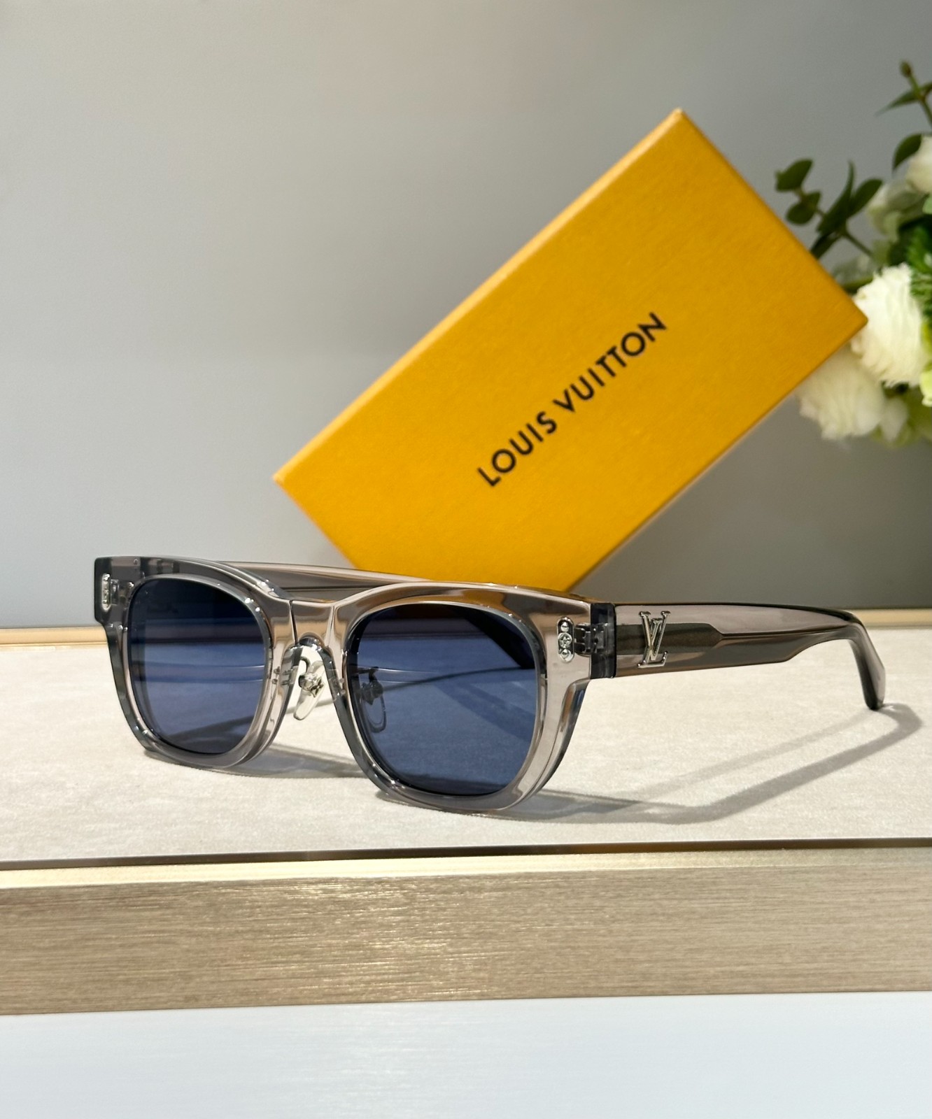 LV 01 glasses