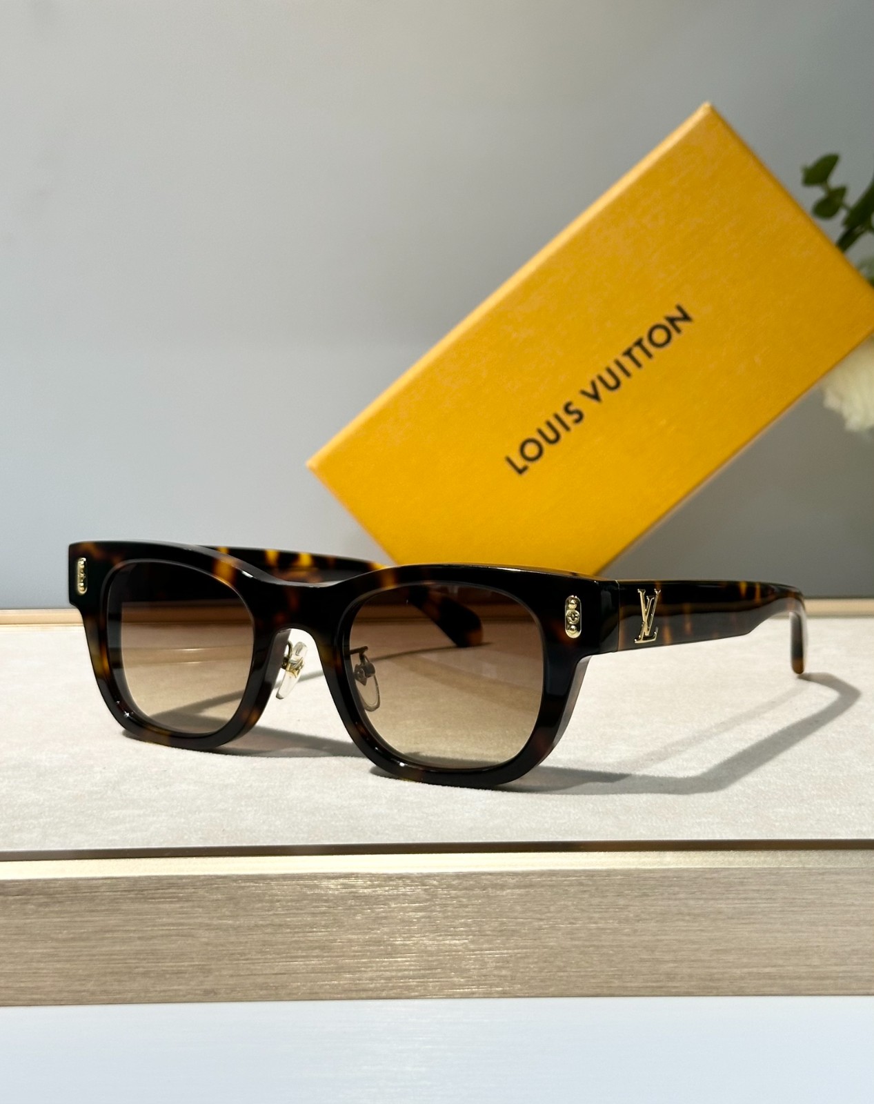 LV 01 glasses
