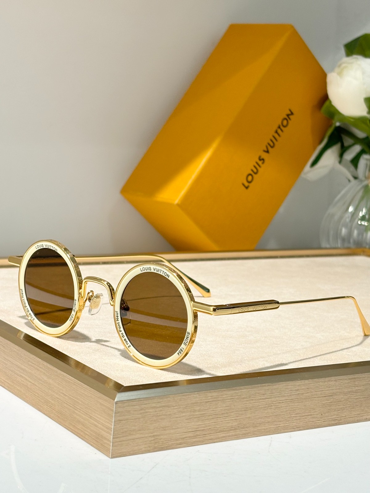 LV 01 glasses