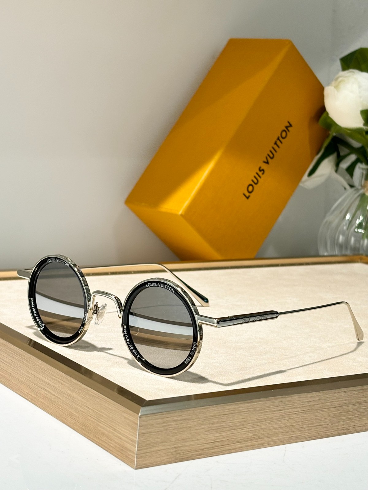 LV 01 glasses