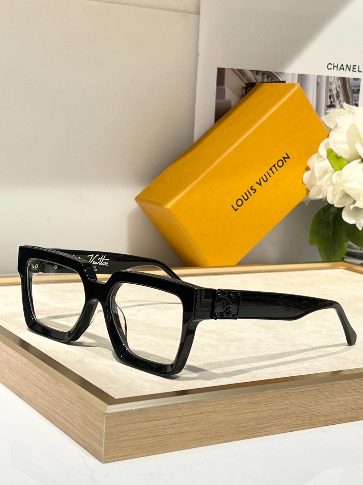 LV 01 glasses
