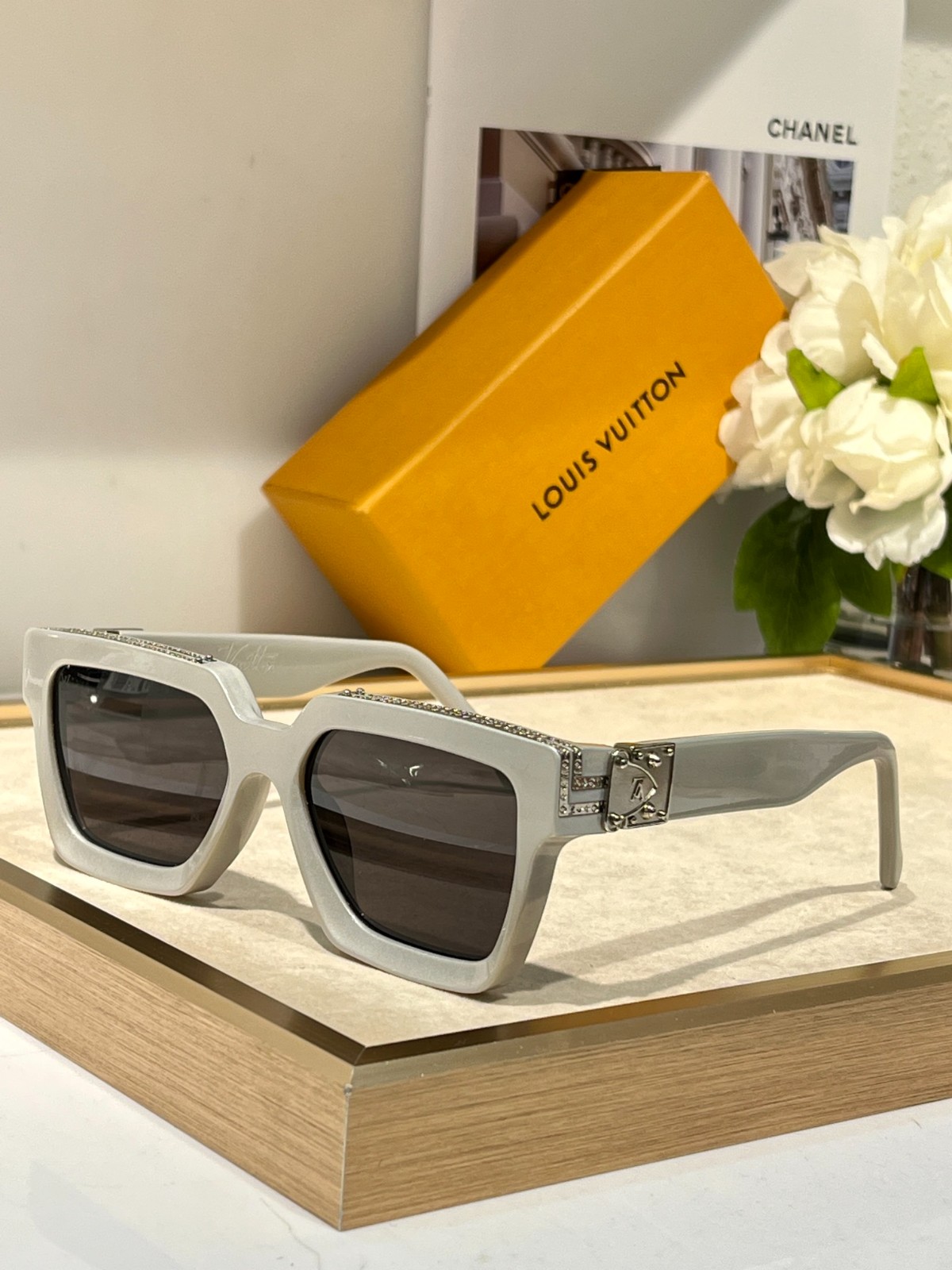 LV 01 glasses