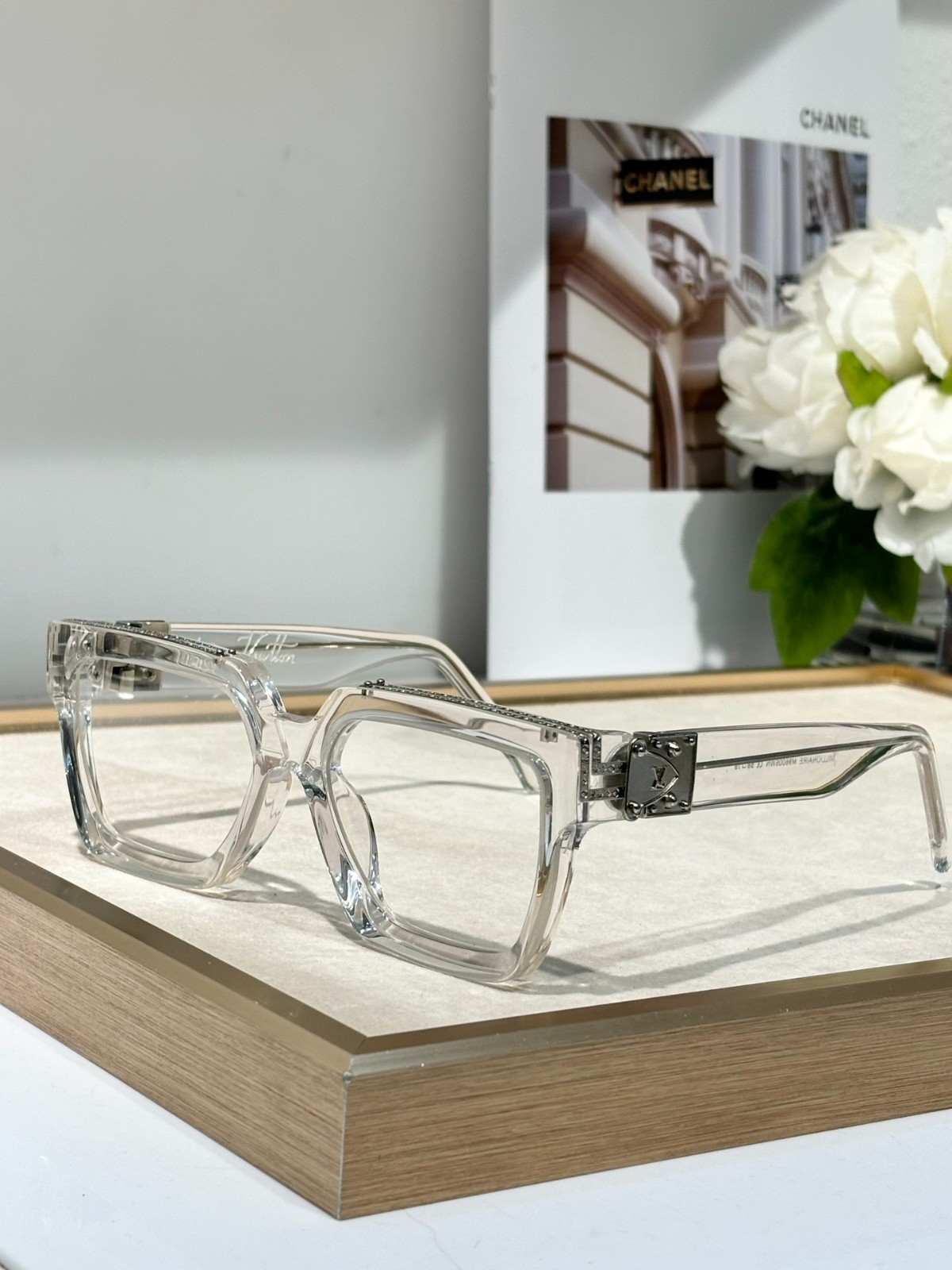 LV 01 glasses