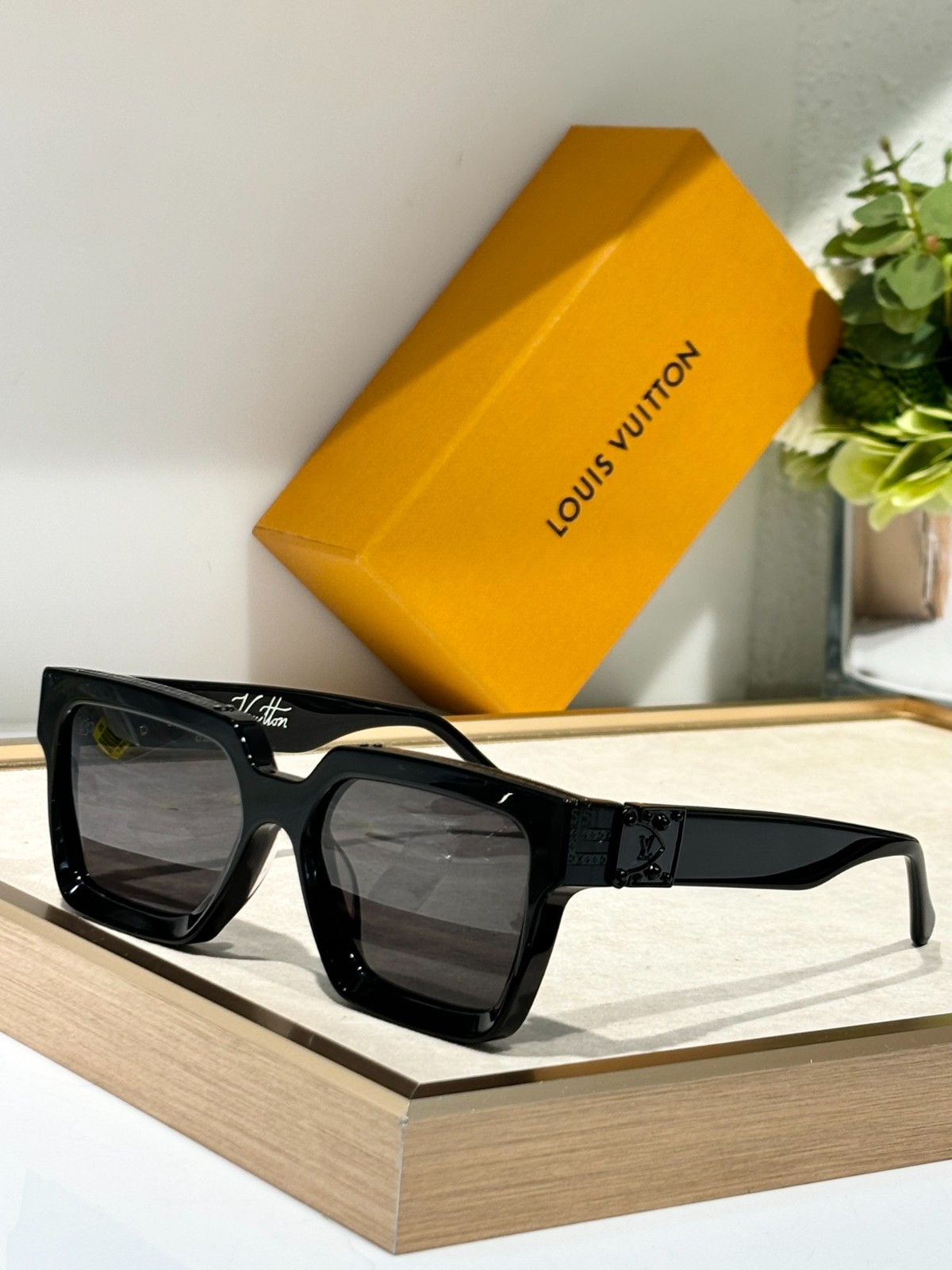 LV 01 glasses