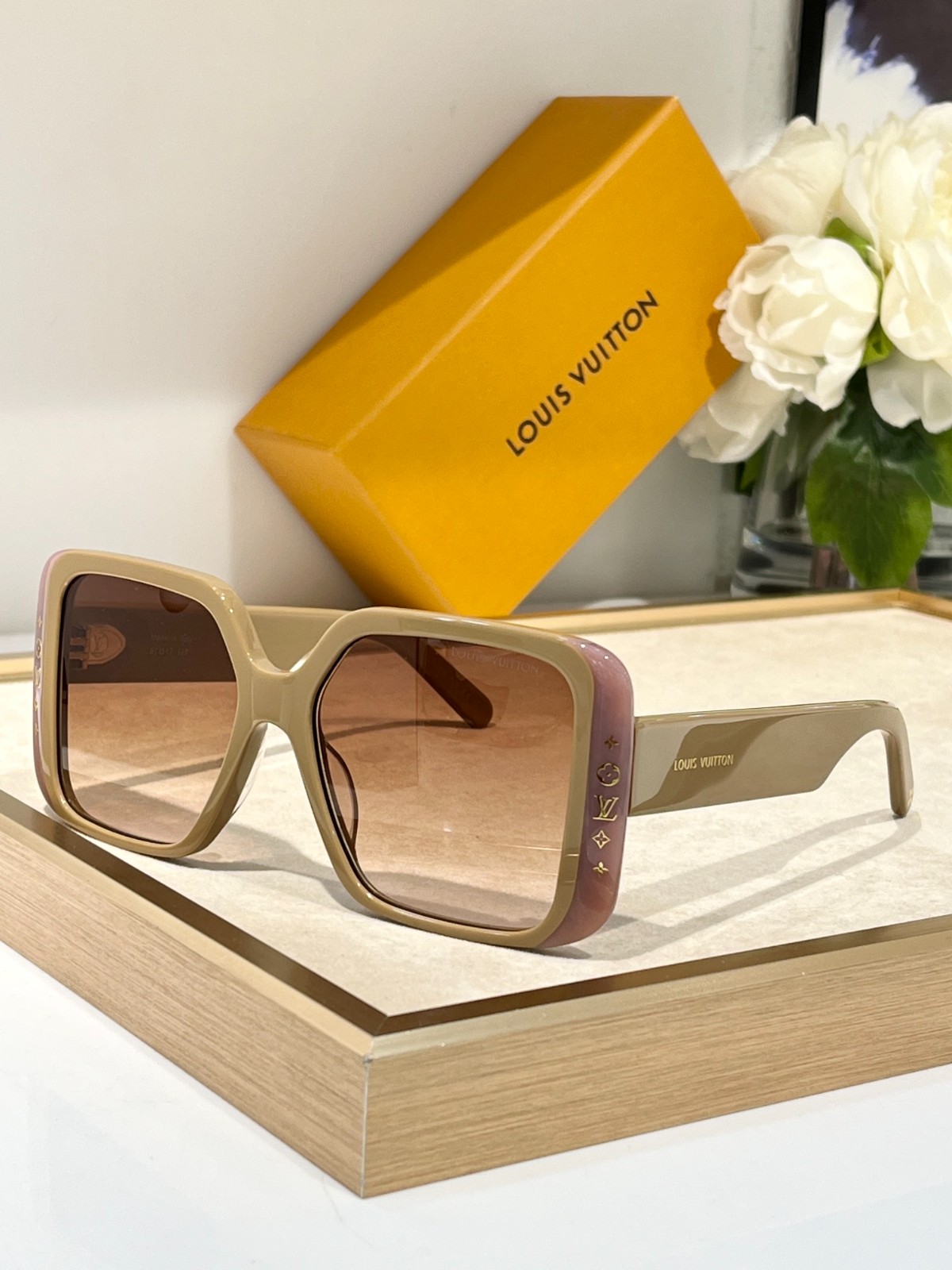 LV 01 glasses