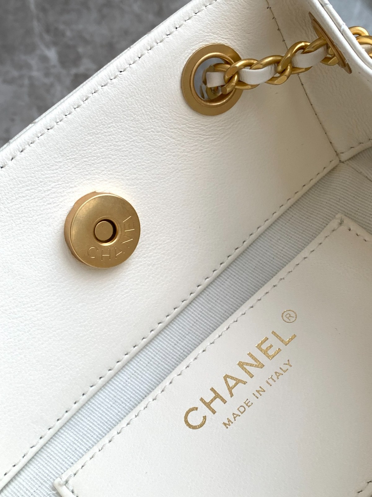 032 85123228 size 24.5x18x8cm