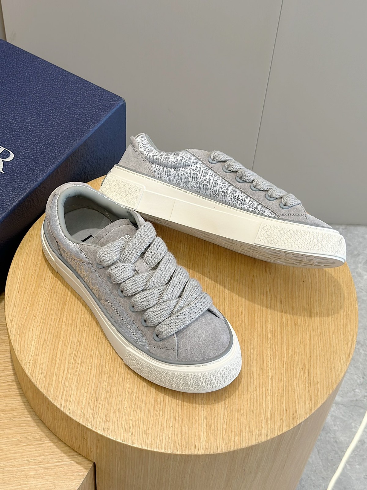 114 40123133 size 35-45