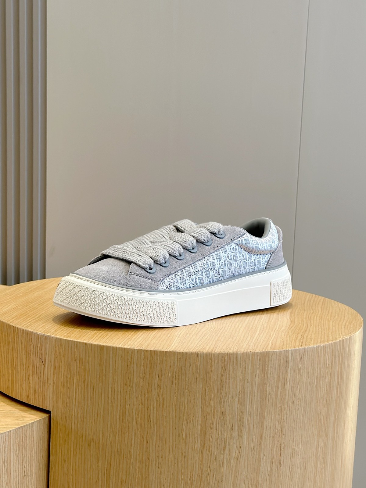 114 40123133 size 35-45