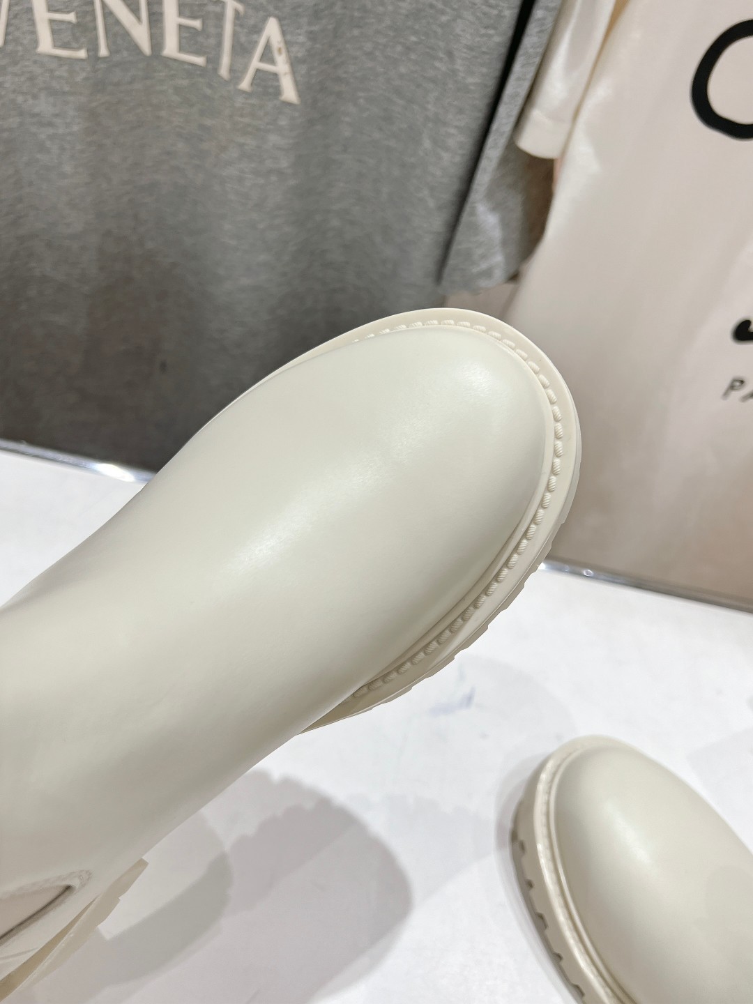 089 42123137 size 35–41