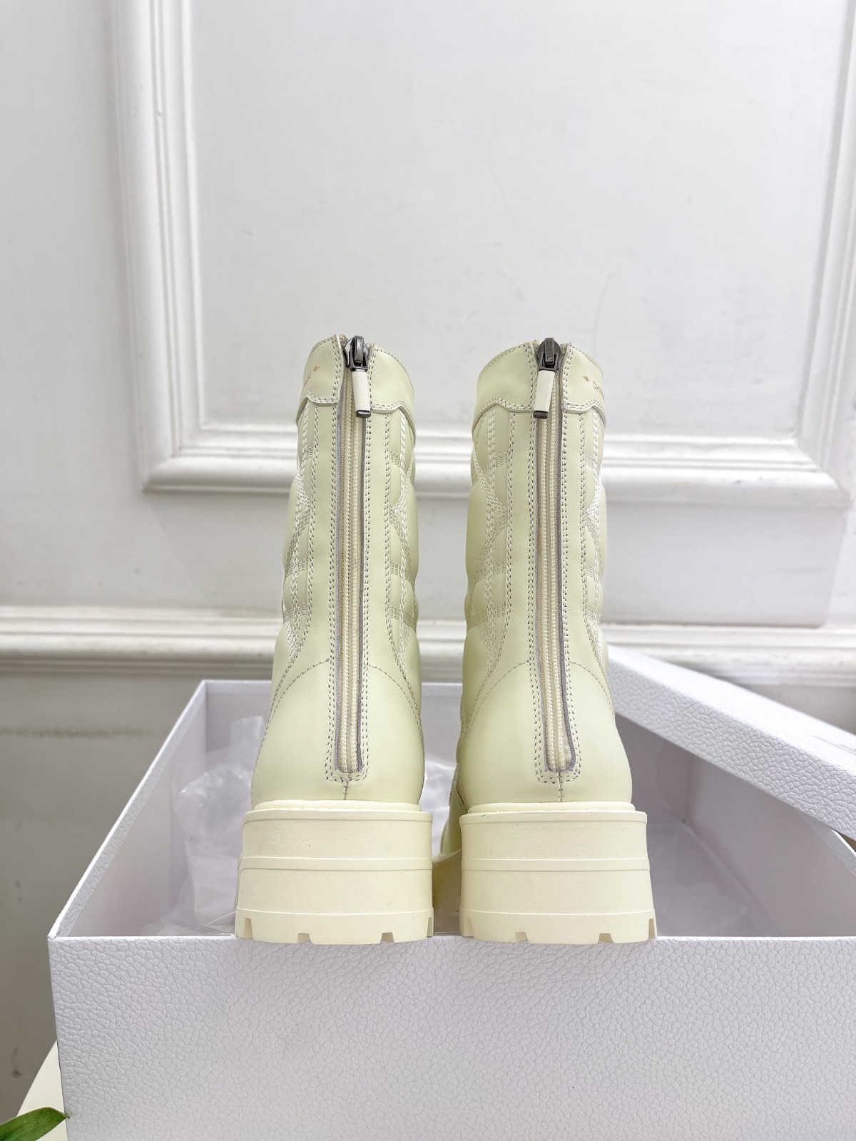 084 48123152 size 35-41