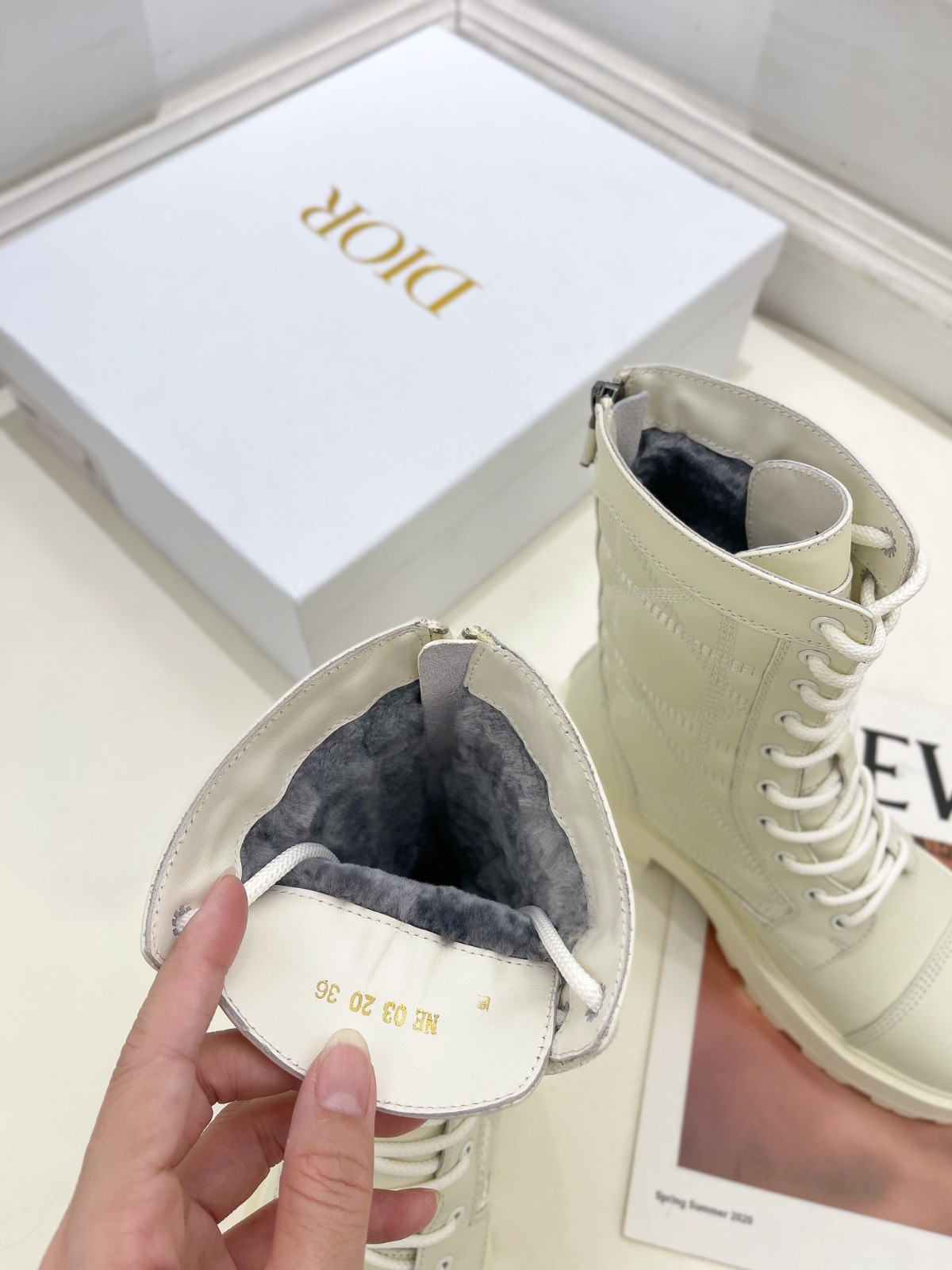 084 48123152 size 35-41