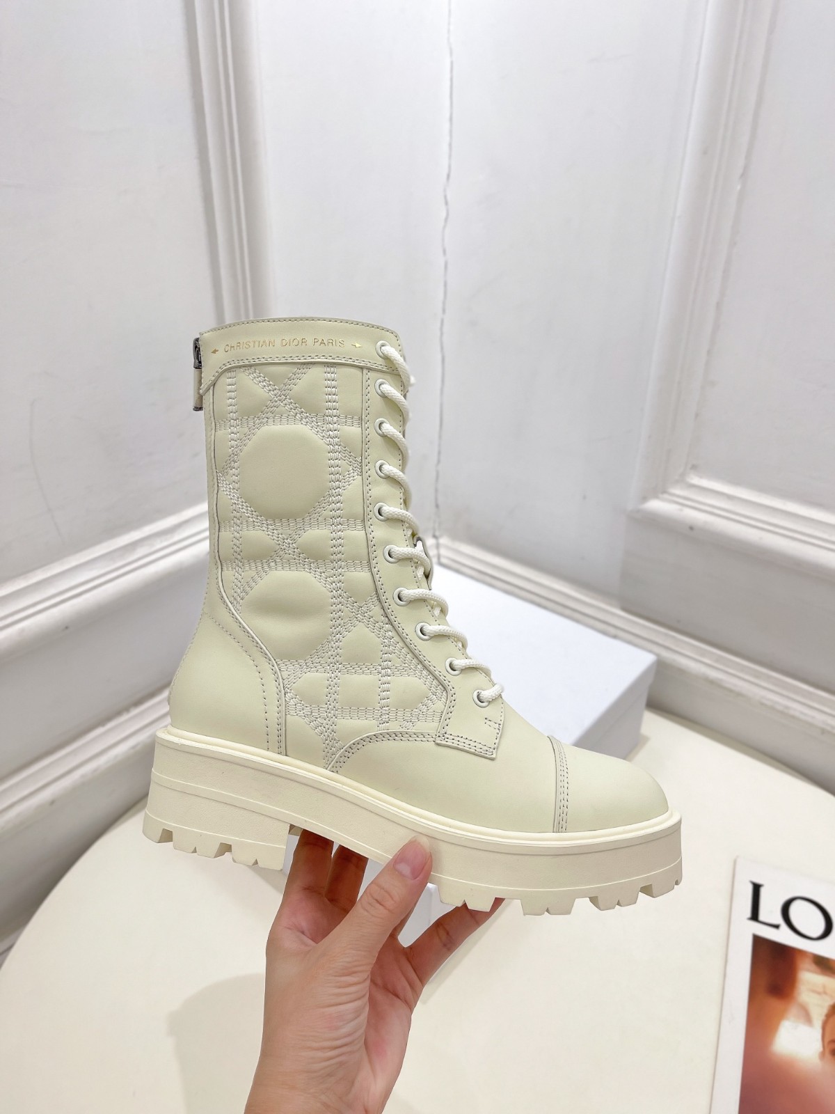 084 48123152 size 35-41