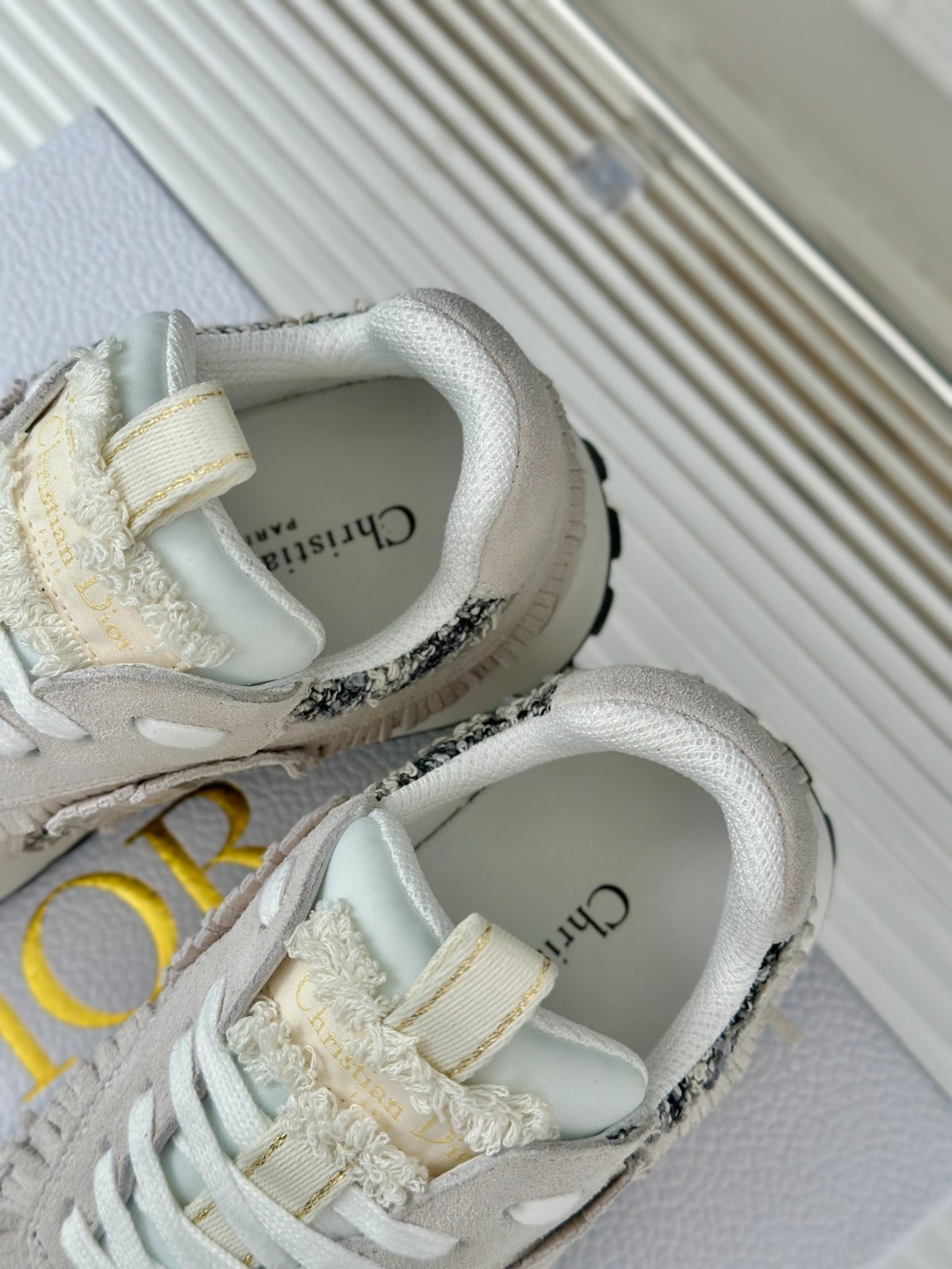 081 38123132 size 35-40