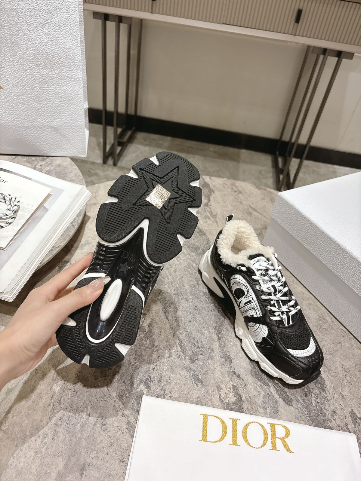 077 44123142 size 35-47