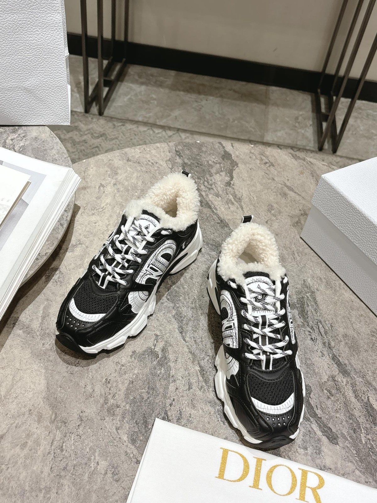 077 44123142 size 35-47