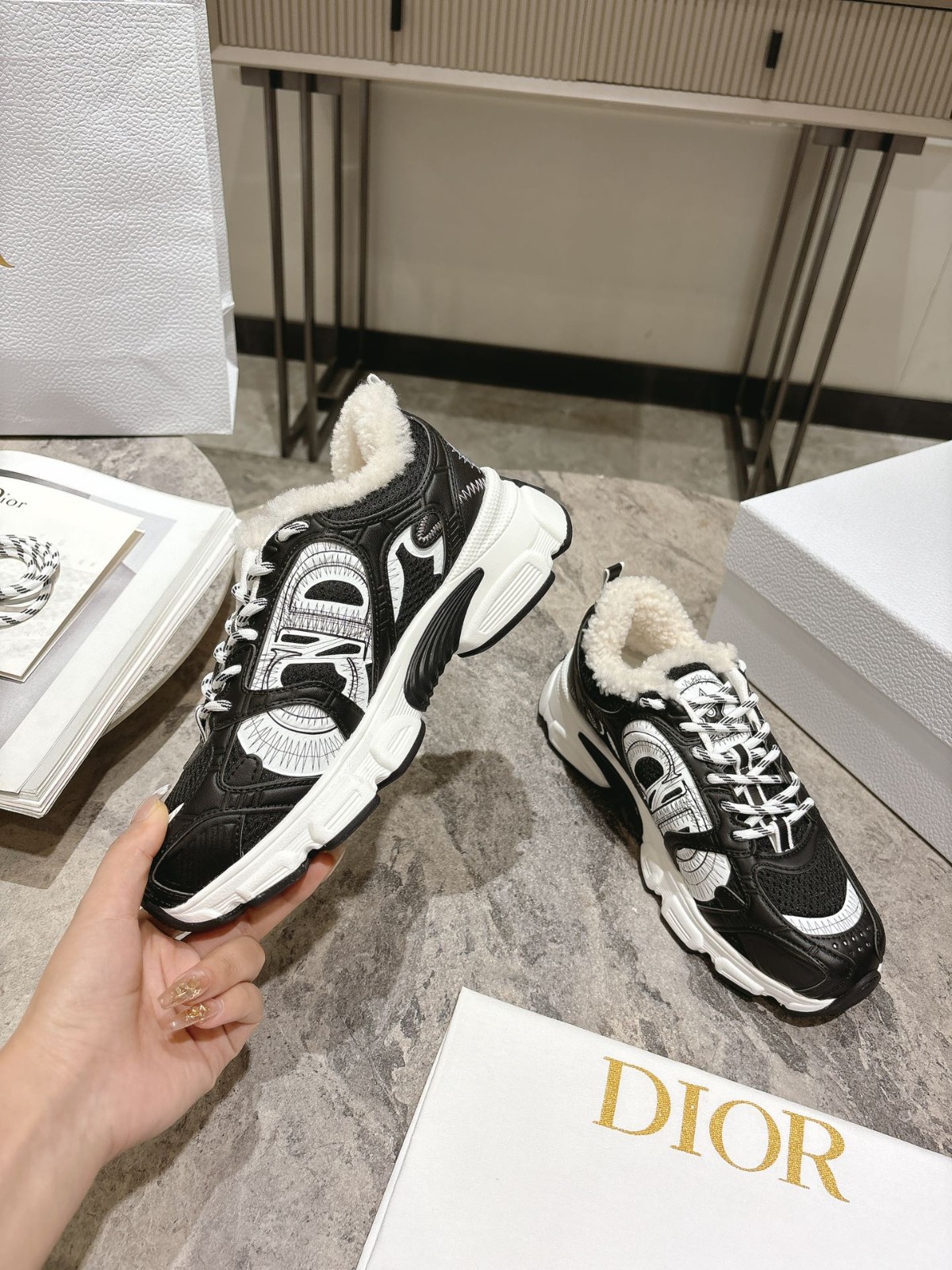 077 44123142 size 35-47