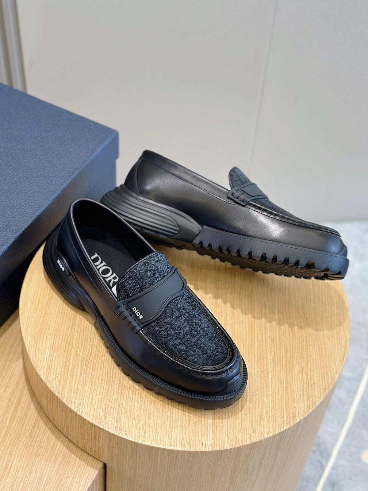 004 40123133 size 38-45