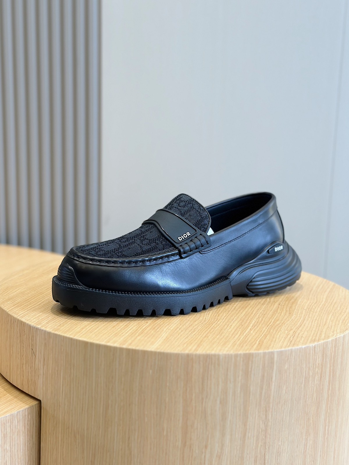 004 40123133 size 38-45