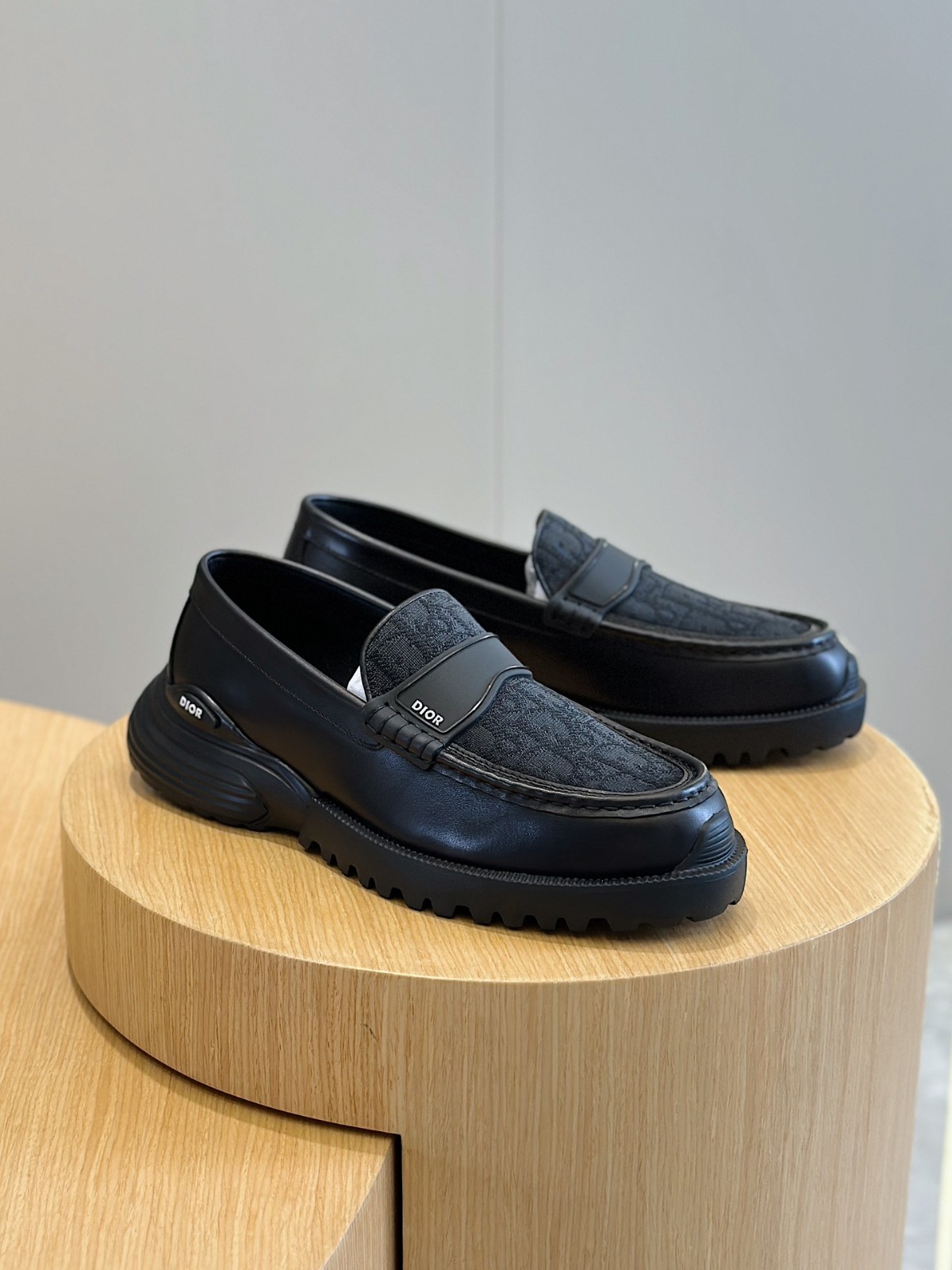 004 40123133 size 38-45