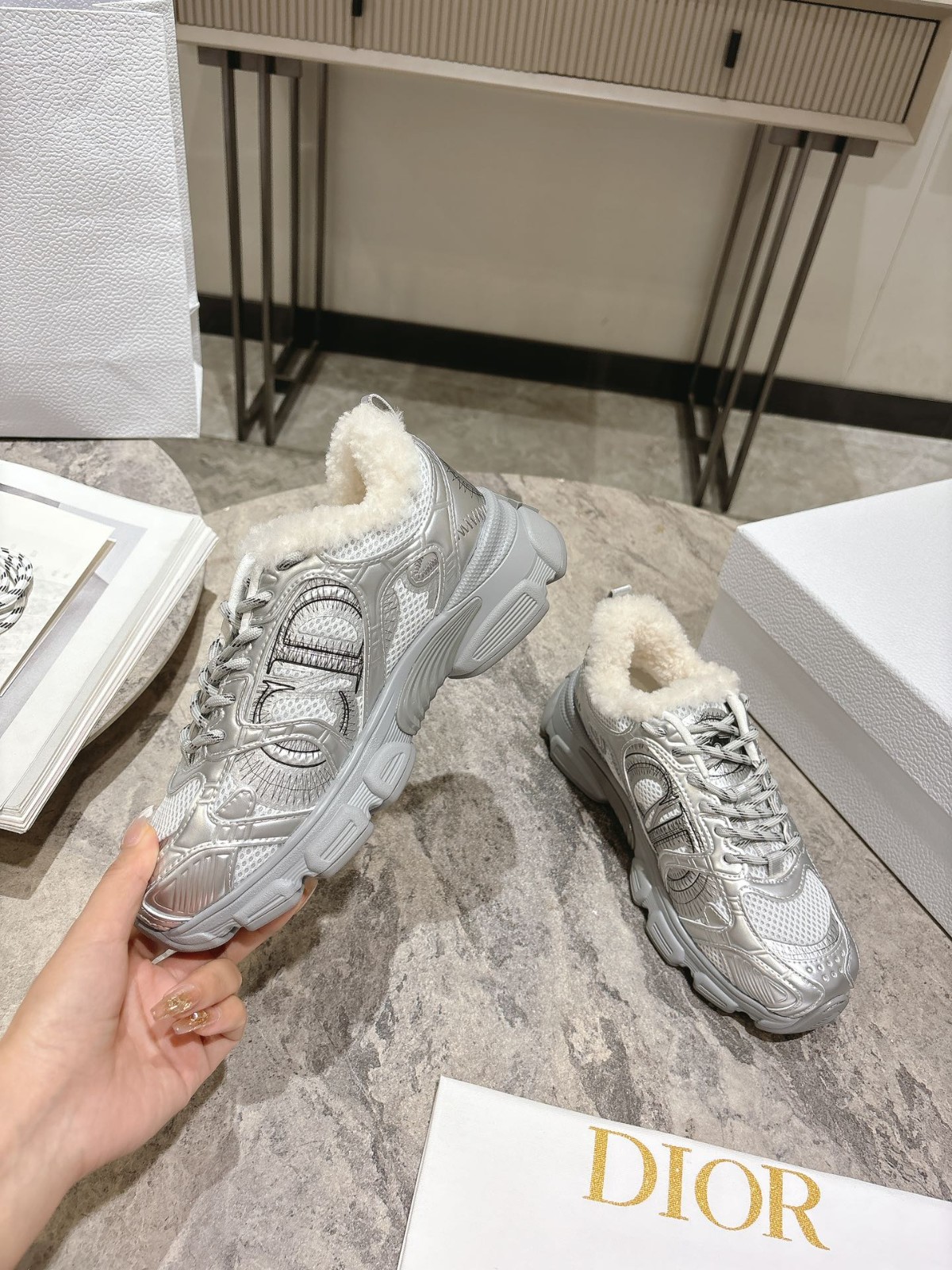 075 44123142 size 35-47